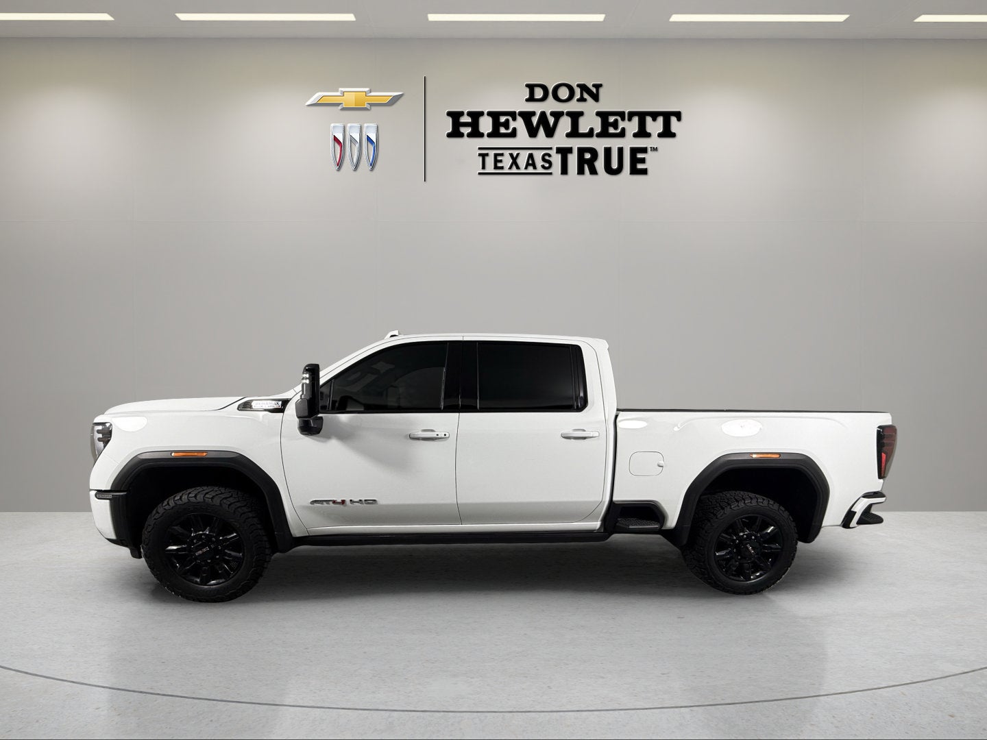 2025 GMC Sierra 3500HD AT4
