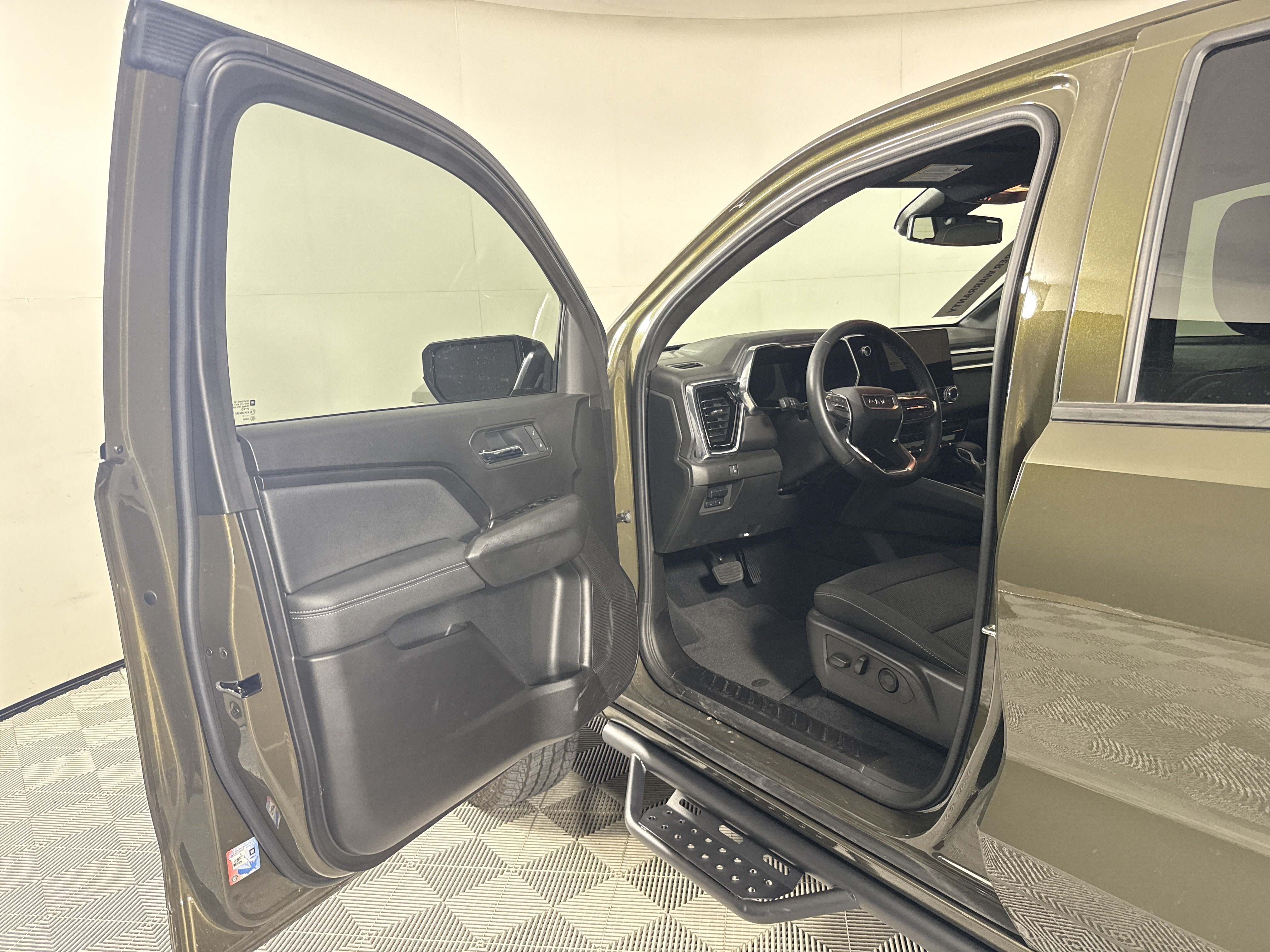 2025 GMC Canyon 2WD Elevation