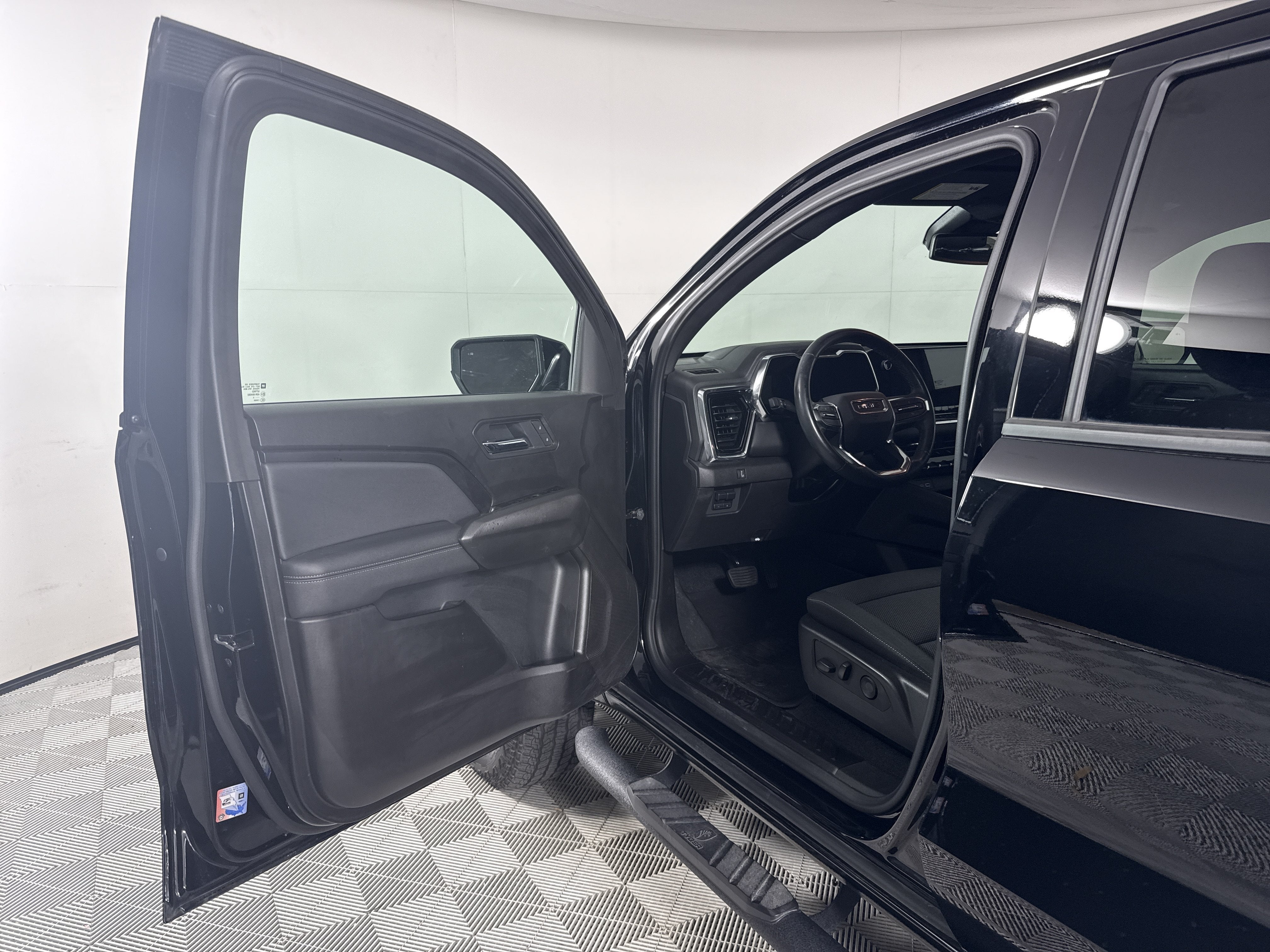 2025 GMC Canyon 2WD Elevation