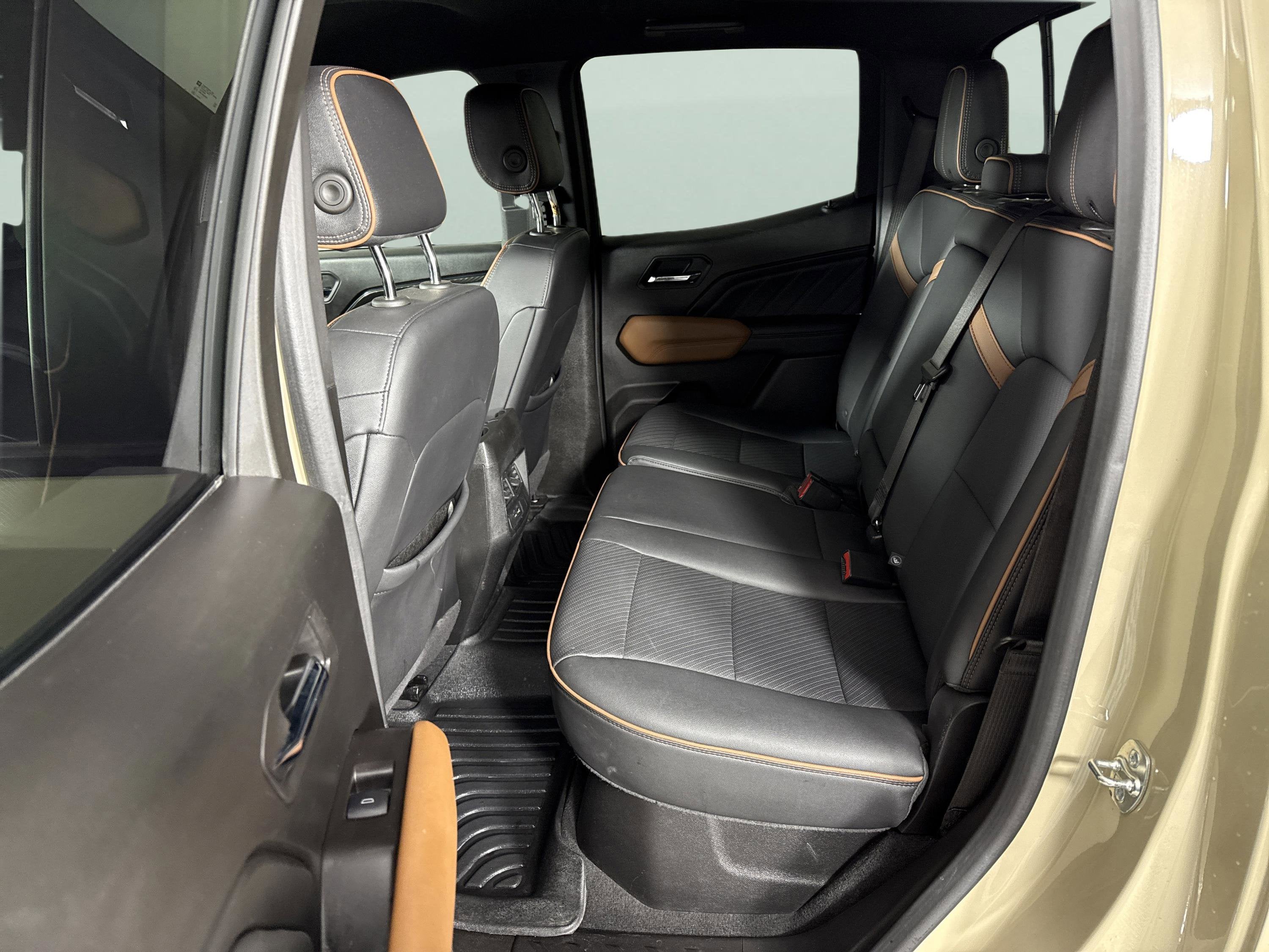 2024 GMC Canyon 4WD AT4