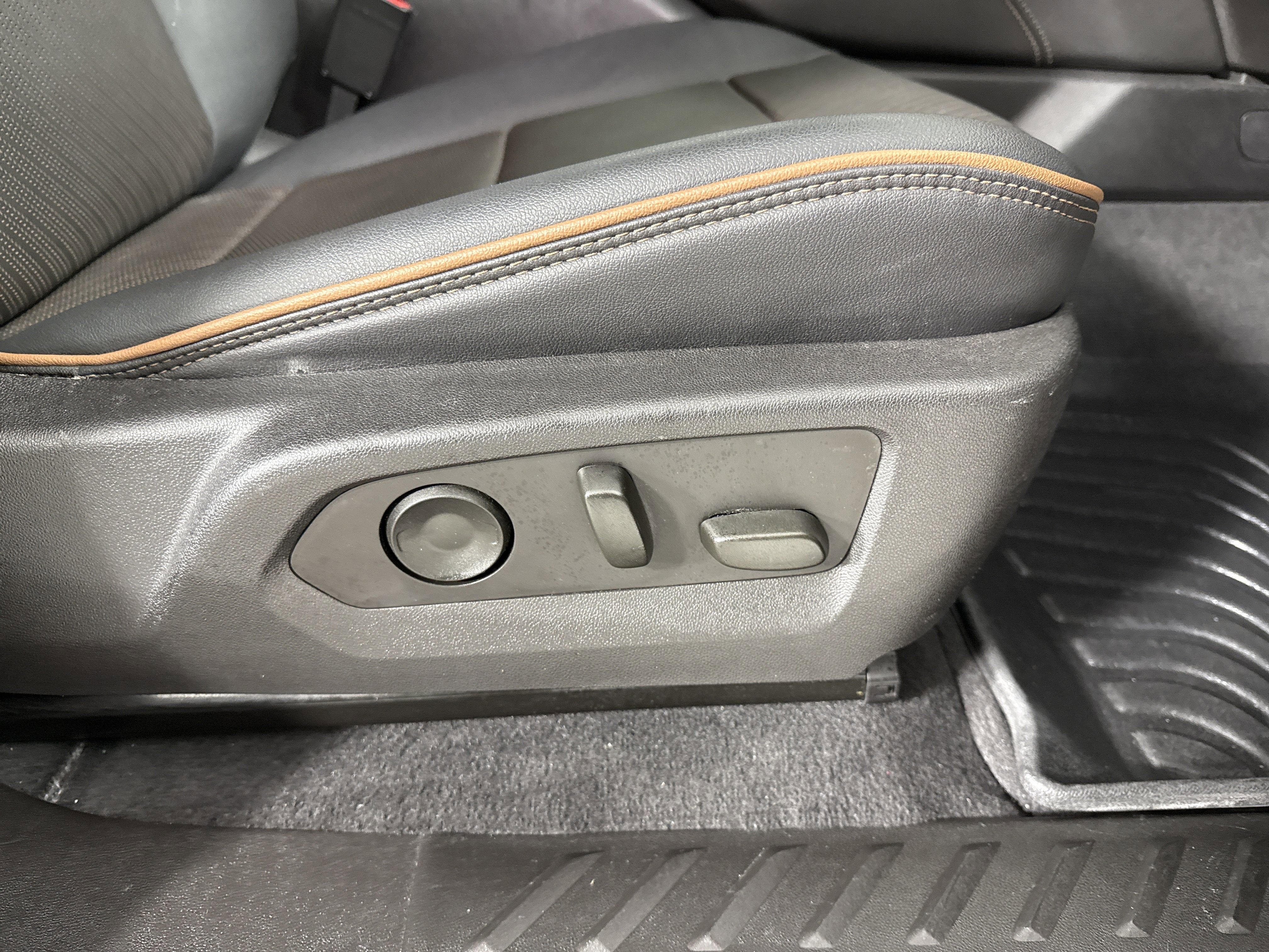 2024 GMC Canyon 4WD AT4