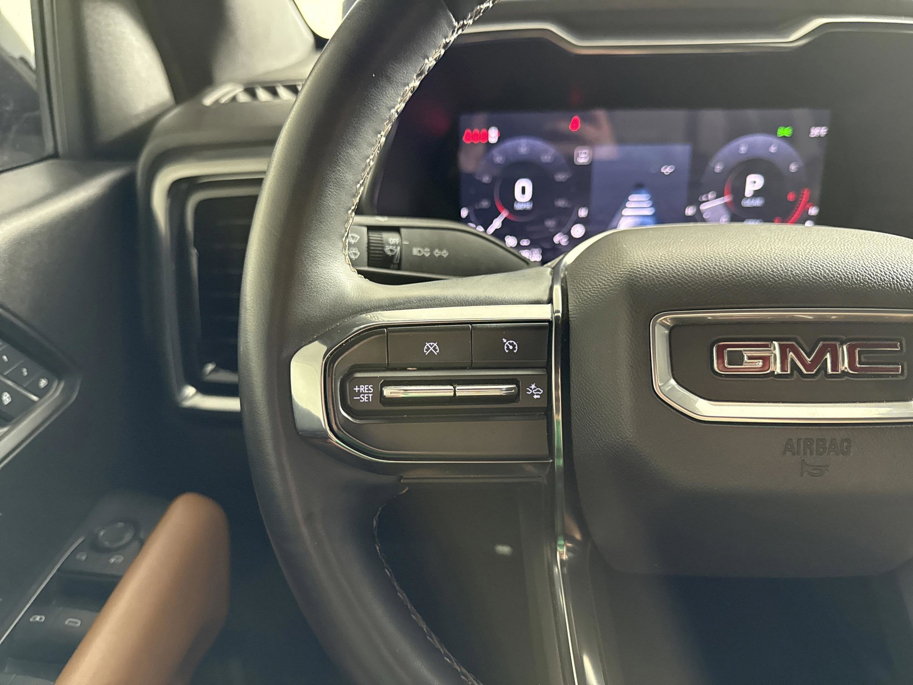 2024 GMC Canyon 4WD AT4