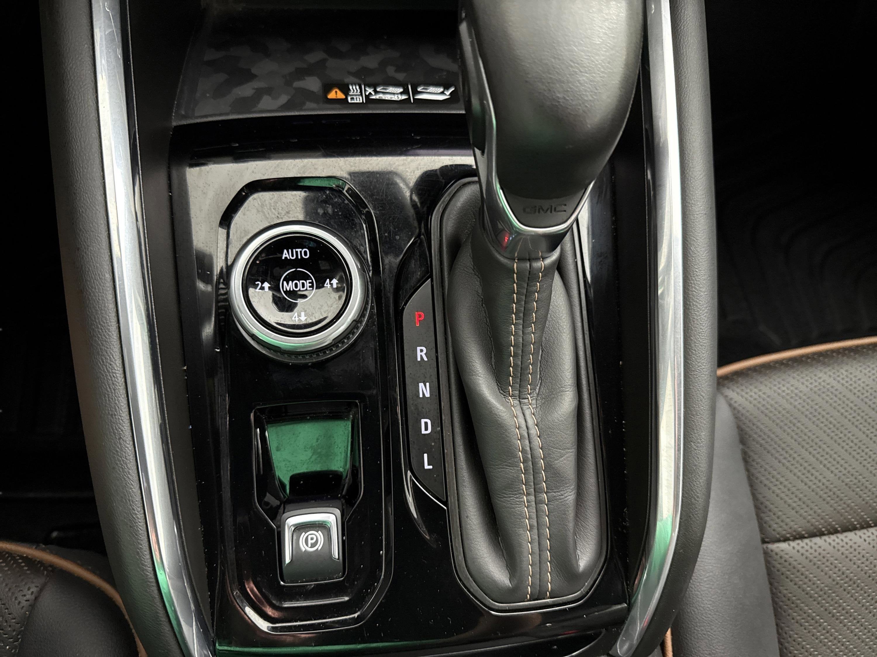 2024 GMC Canyon 4WD AT4