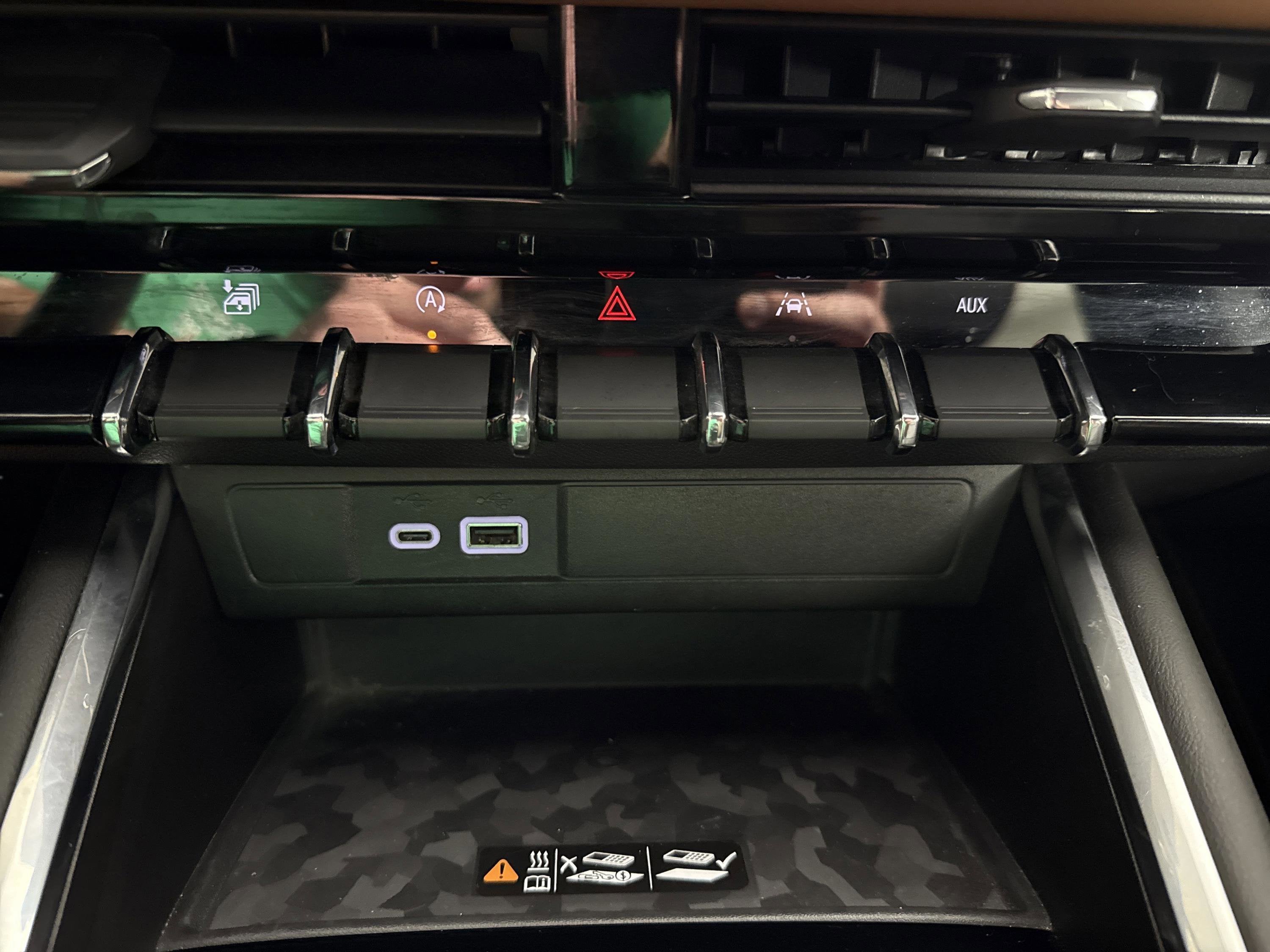 2024 GMC Canyon 4WD AT4