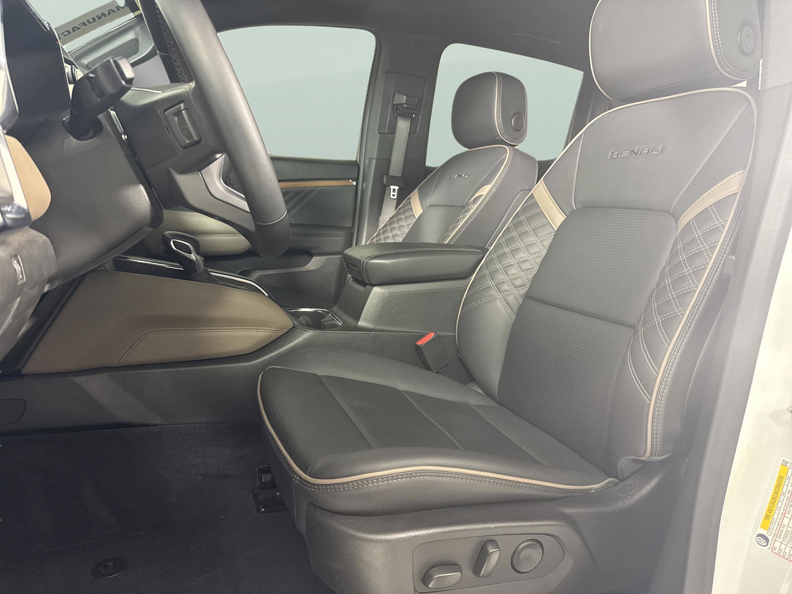 2024 GMC Canyon 4WD Denali