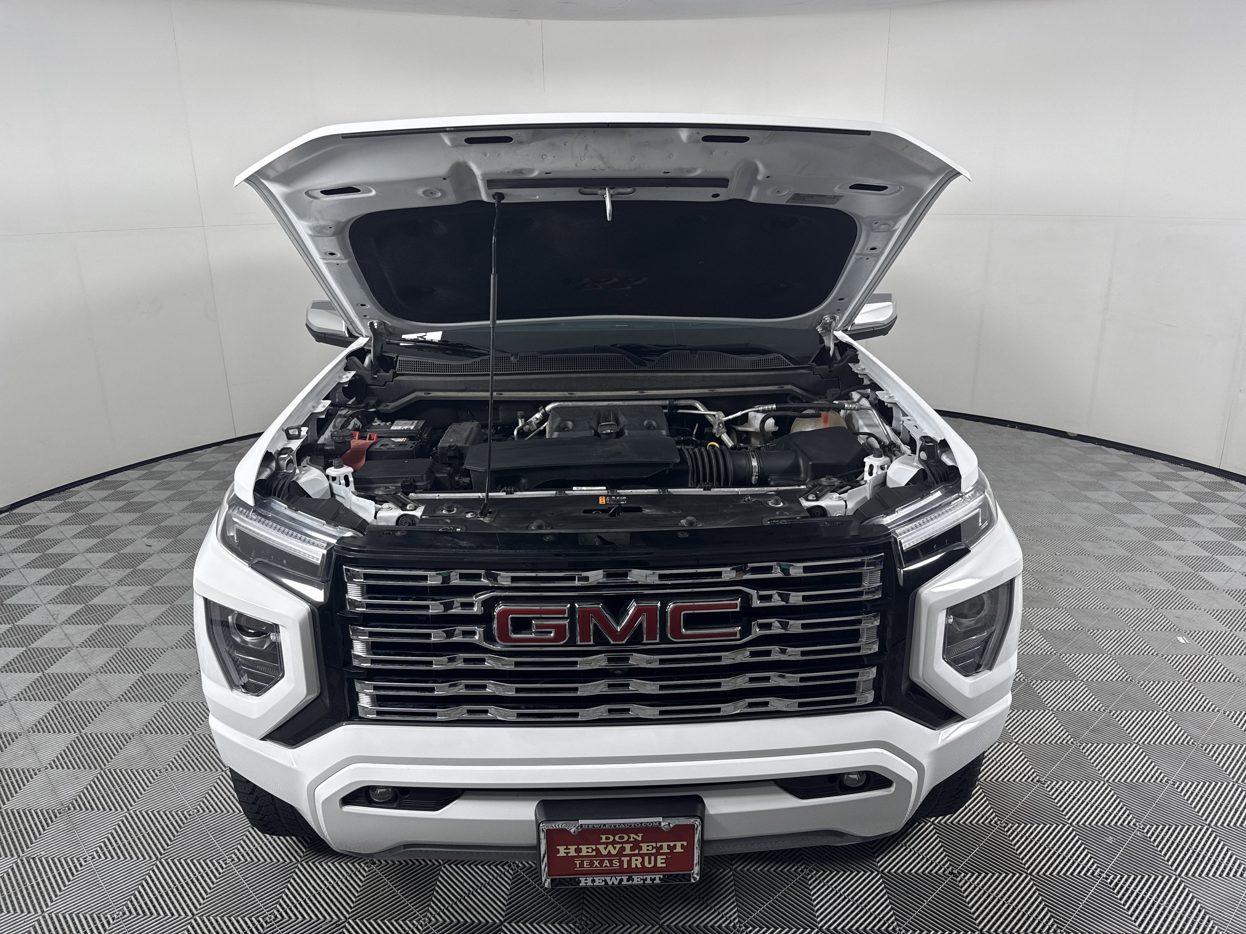 2024 GMC Canyon 4WD Denali