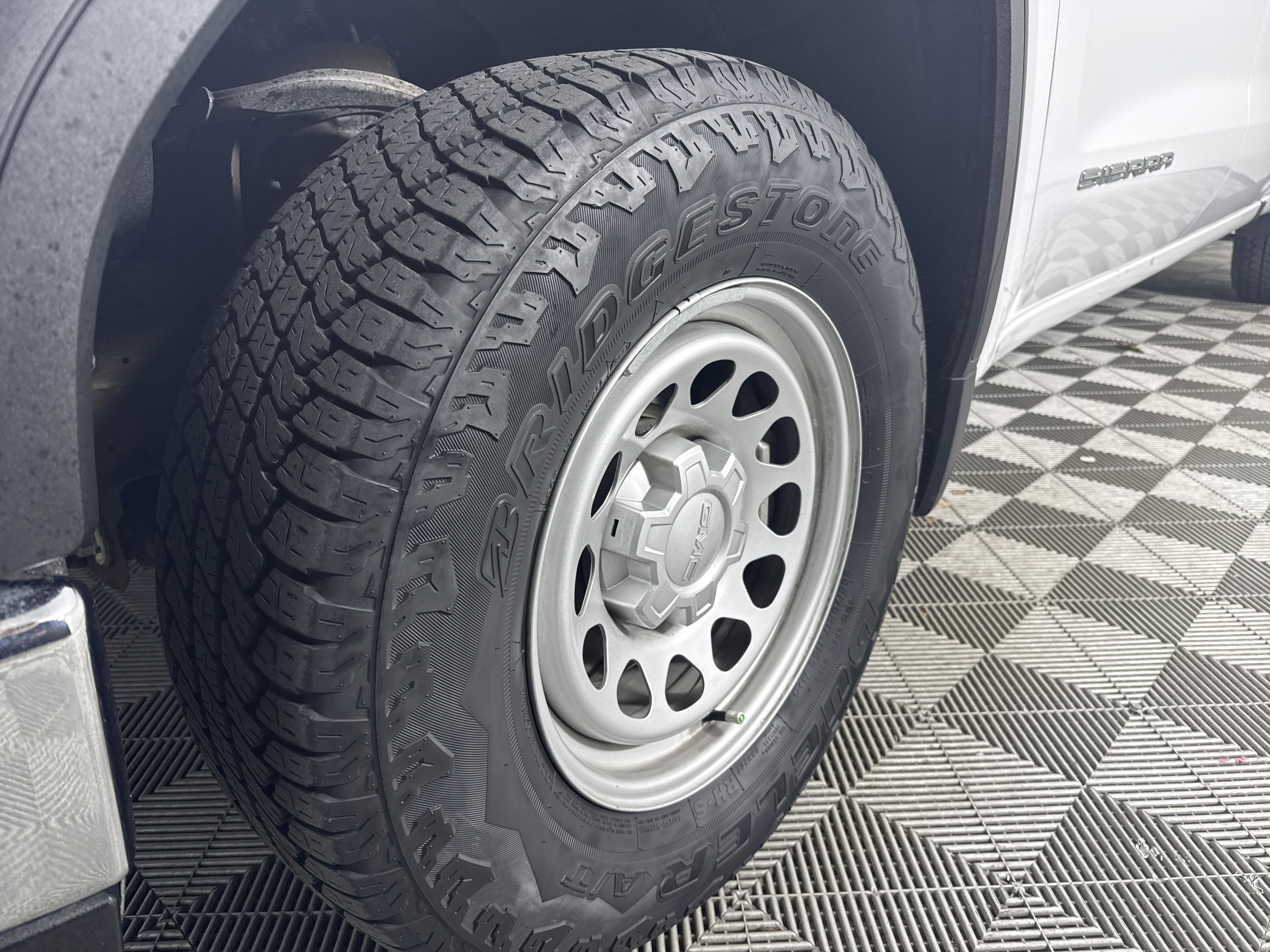 2024 GMC Sierra 1500 Pro