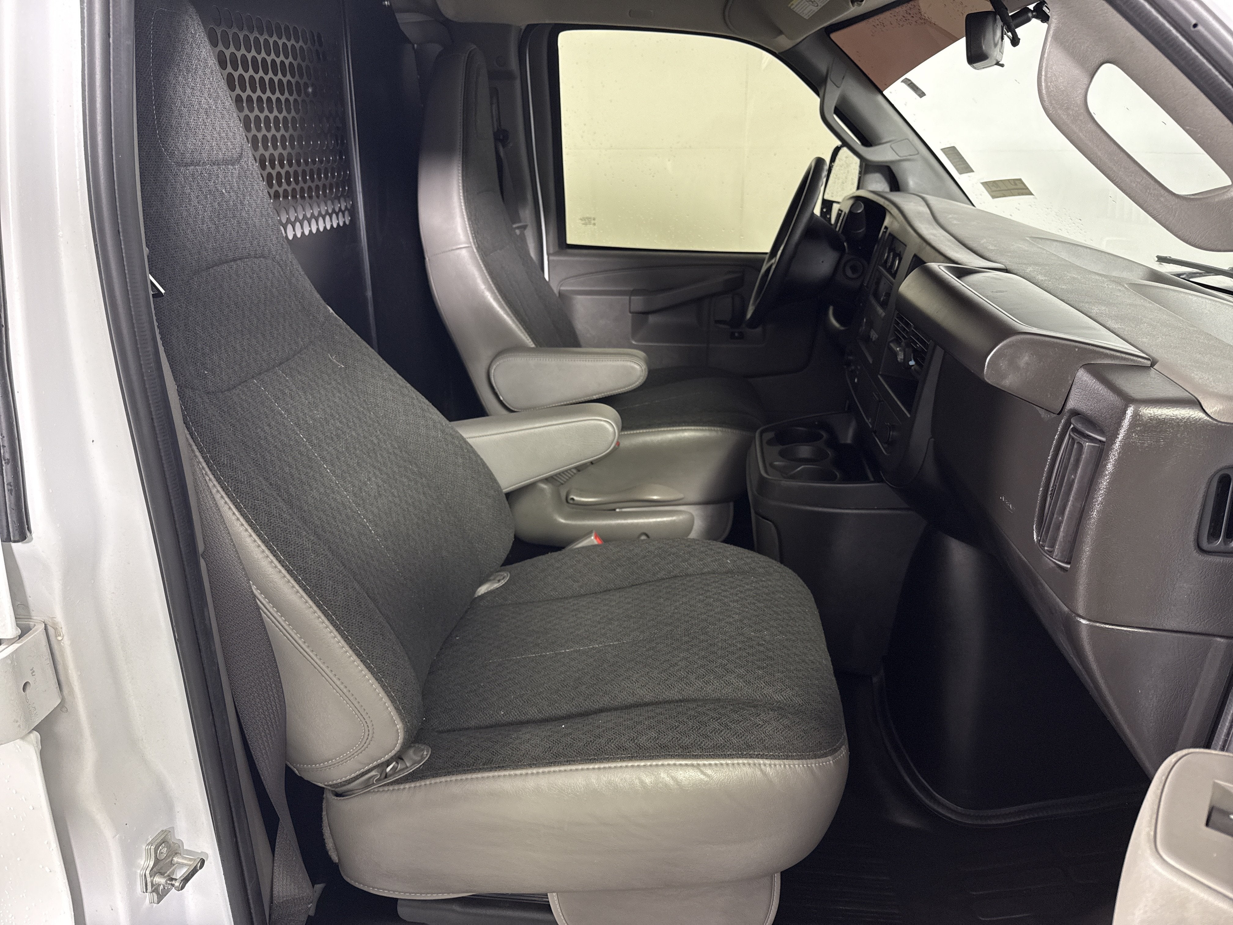 2024 GMC Savana Cargo Van CARGO