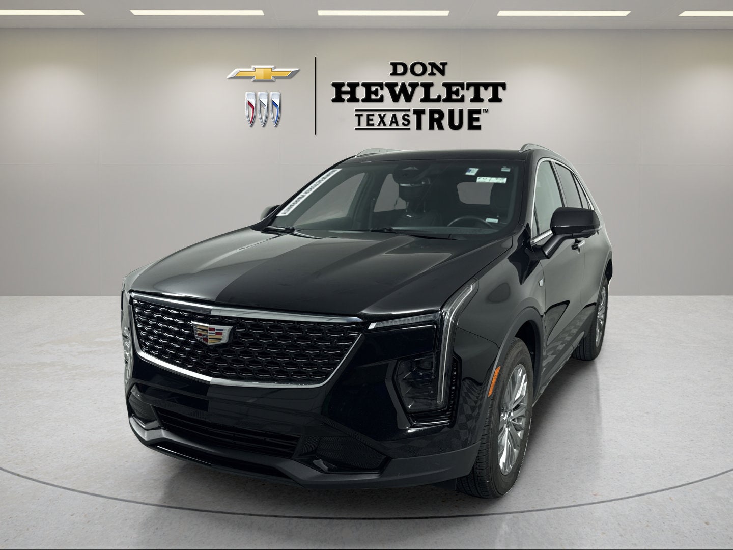 2025 Cadillac XT4 FWD Premium Luxury