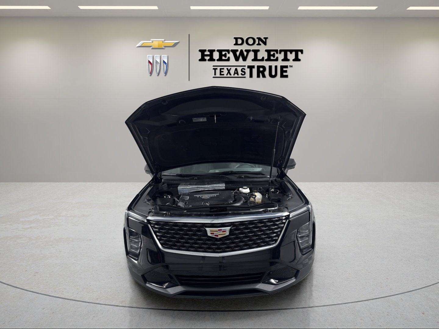 2025 Cadillac XT4 FWD Premium Luxury