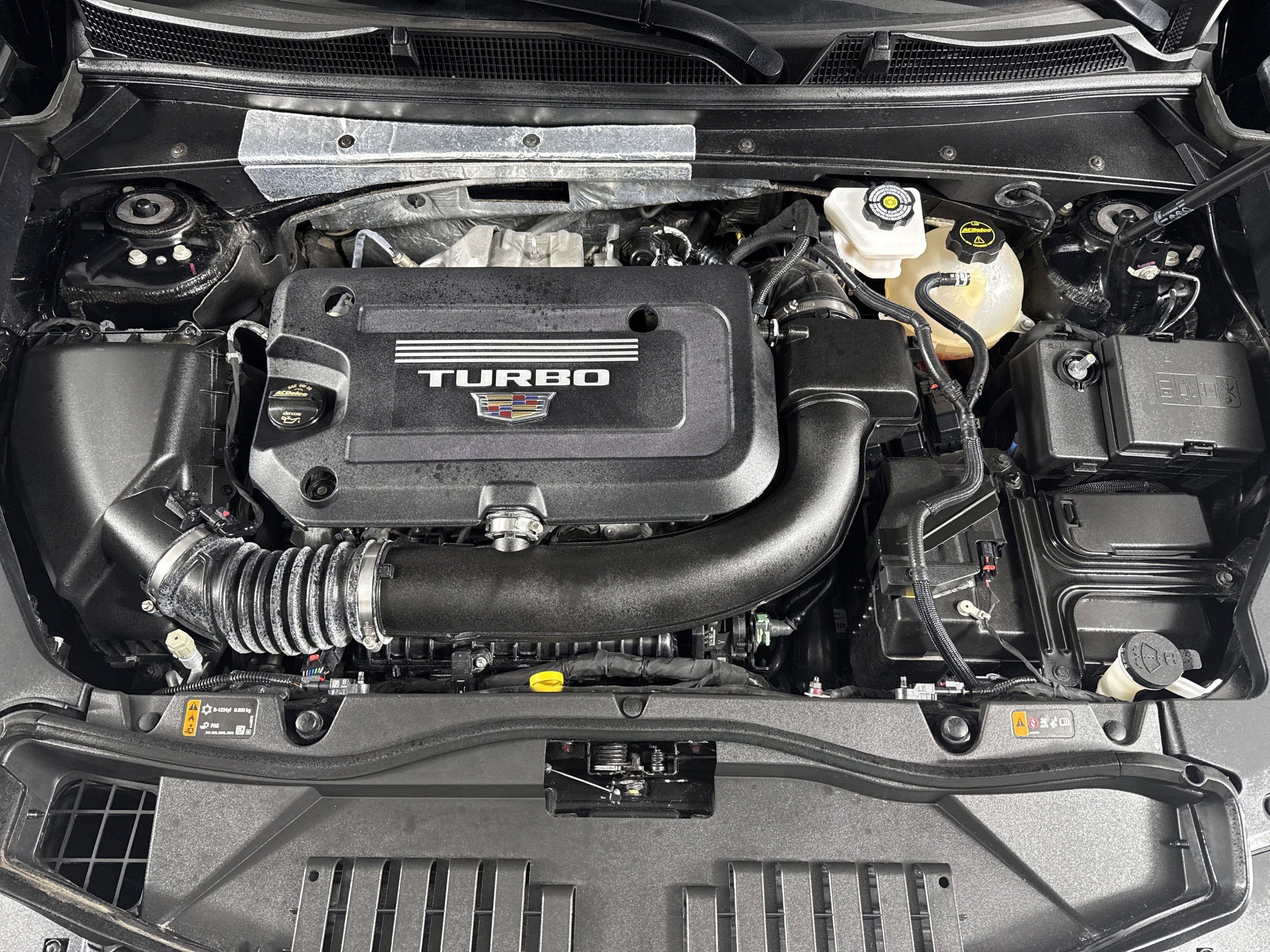 2025 Cadillac XT4 FWD Premium Luxury
