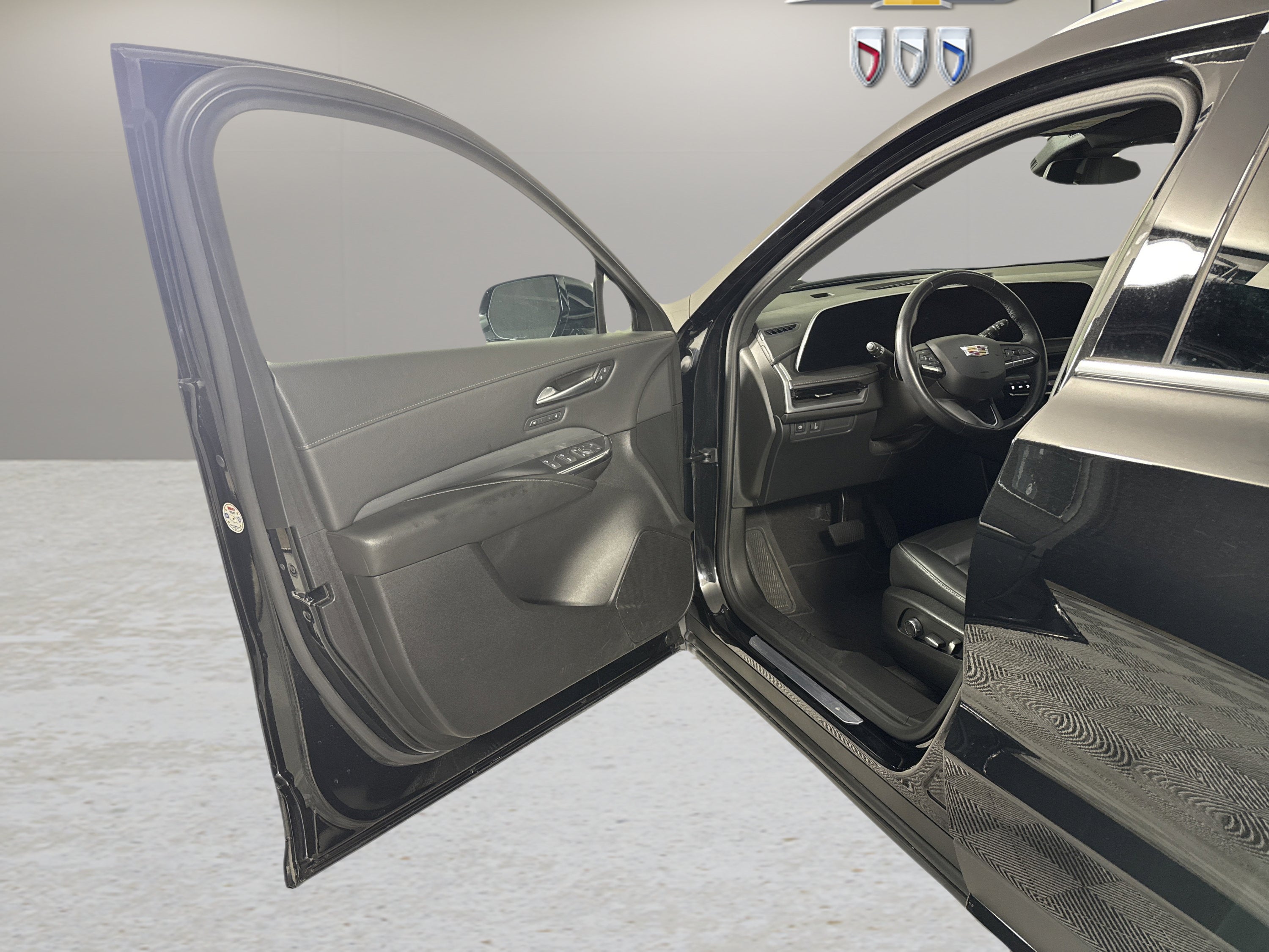 2025 Cadillac XT4 FWD Premium Luxury
