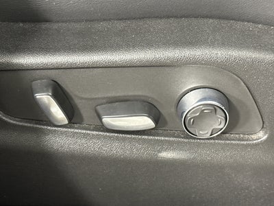 2025 Cadillac XT4 FWD Premium Luxury