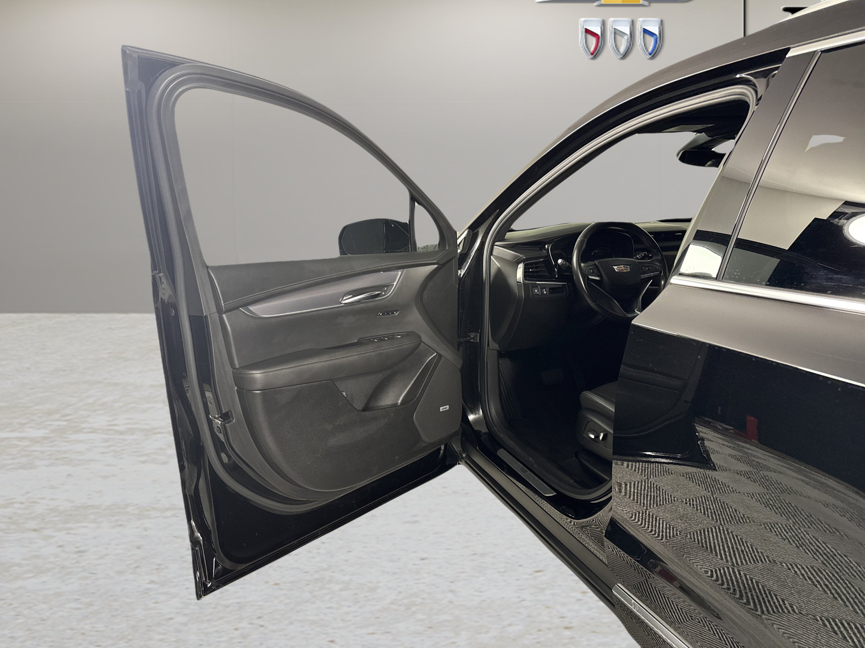 2025 Cadillac XT6 FWD Luxury