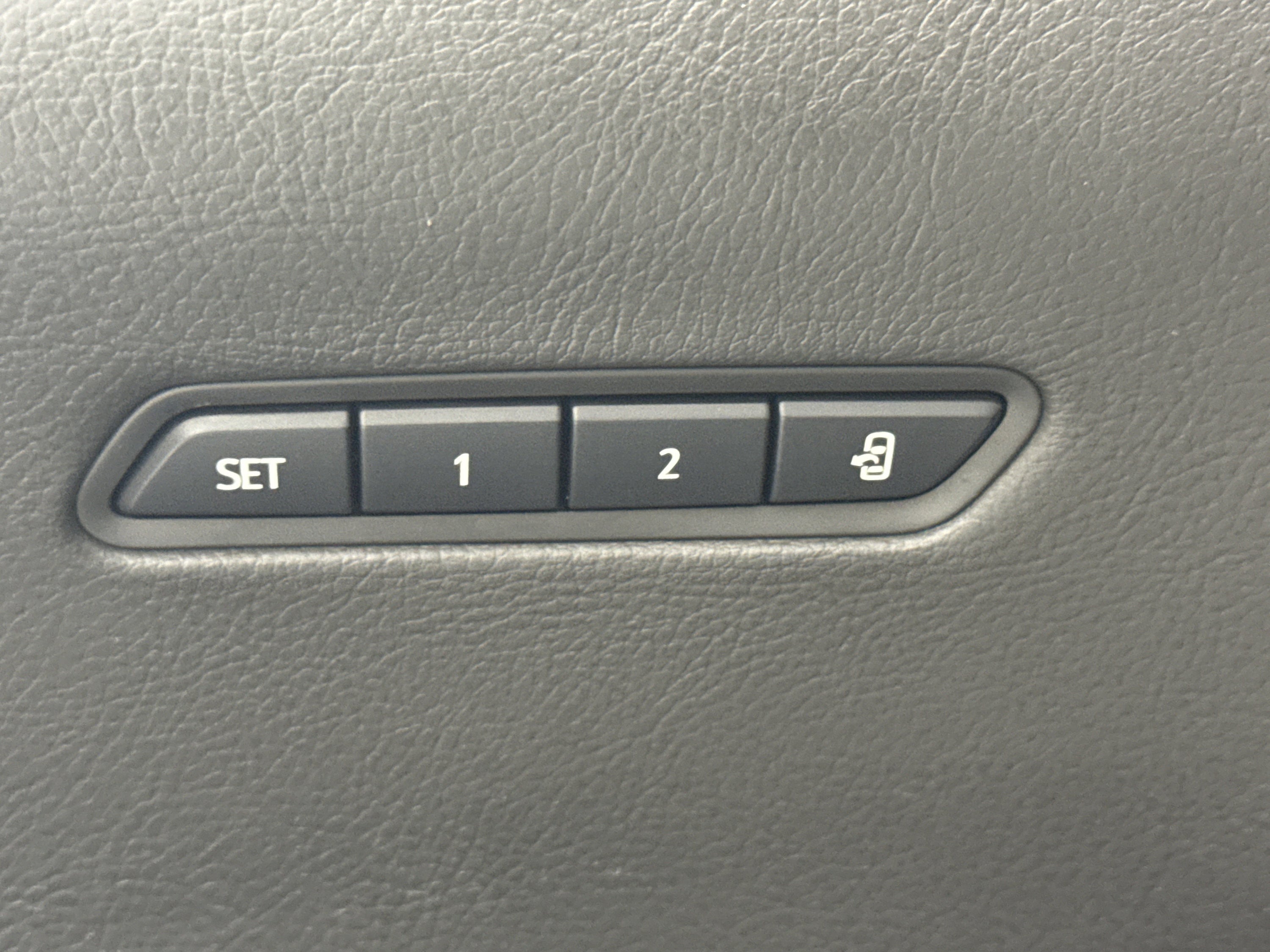 2025 Cadillac XT6 FWD Luxury