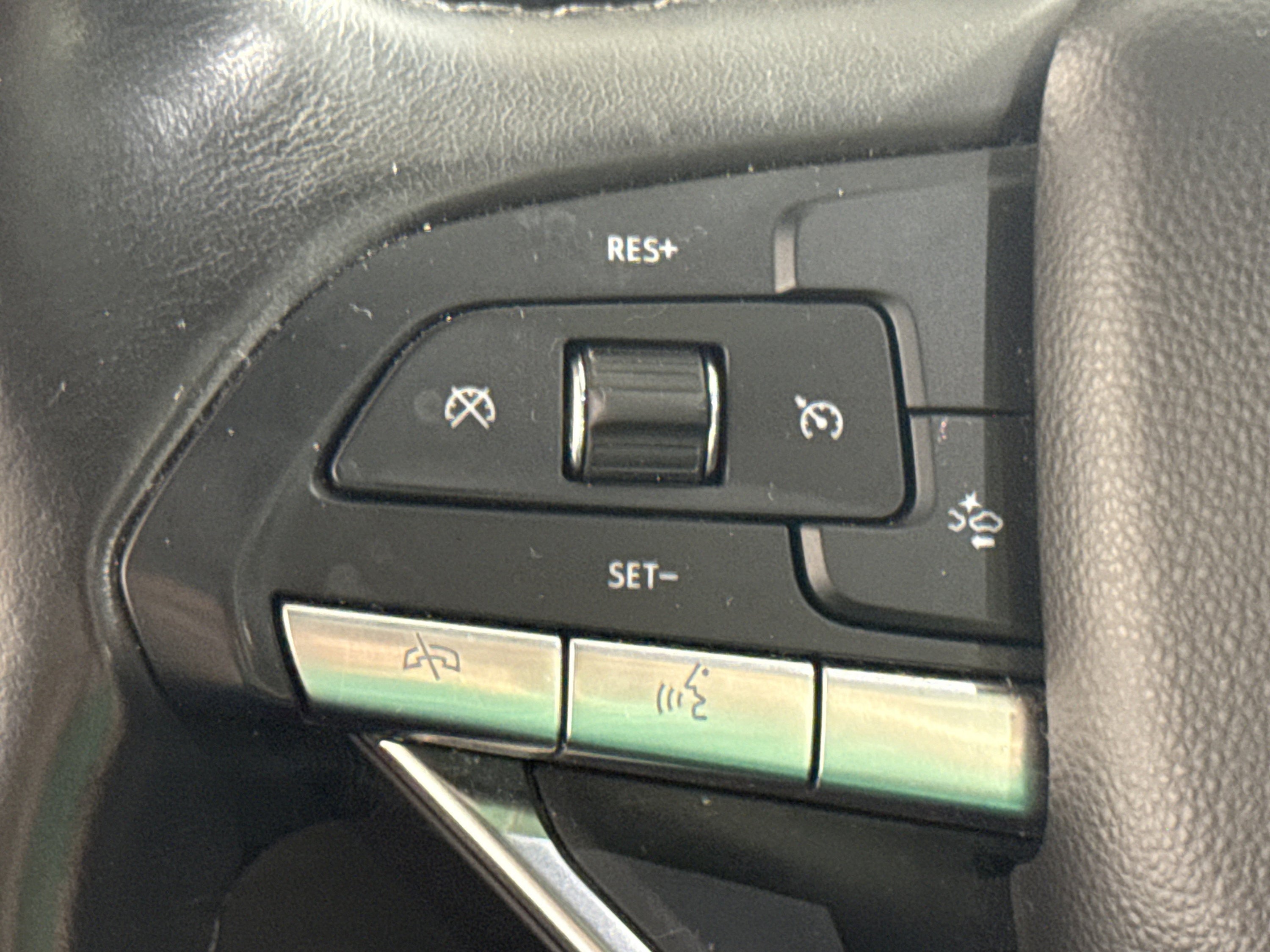 2025 Cadillac XT6 FWD Luxury