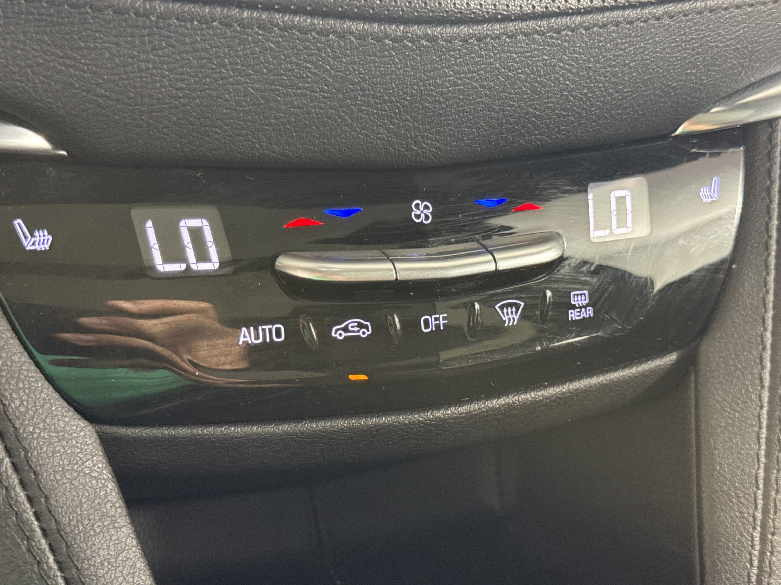 2025 Cadillac XT6 FWD Luxury