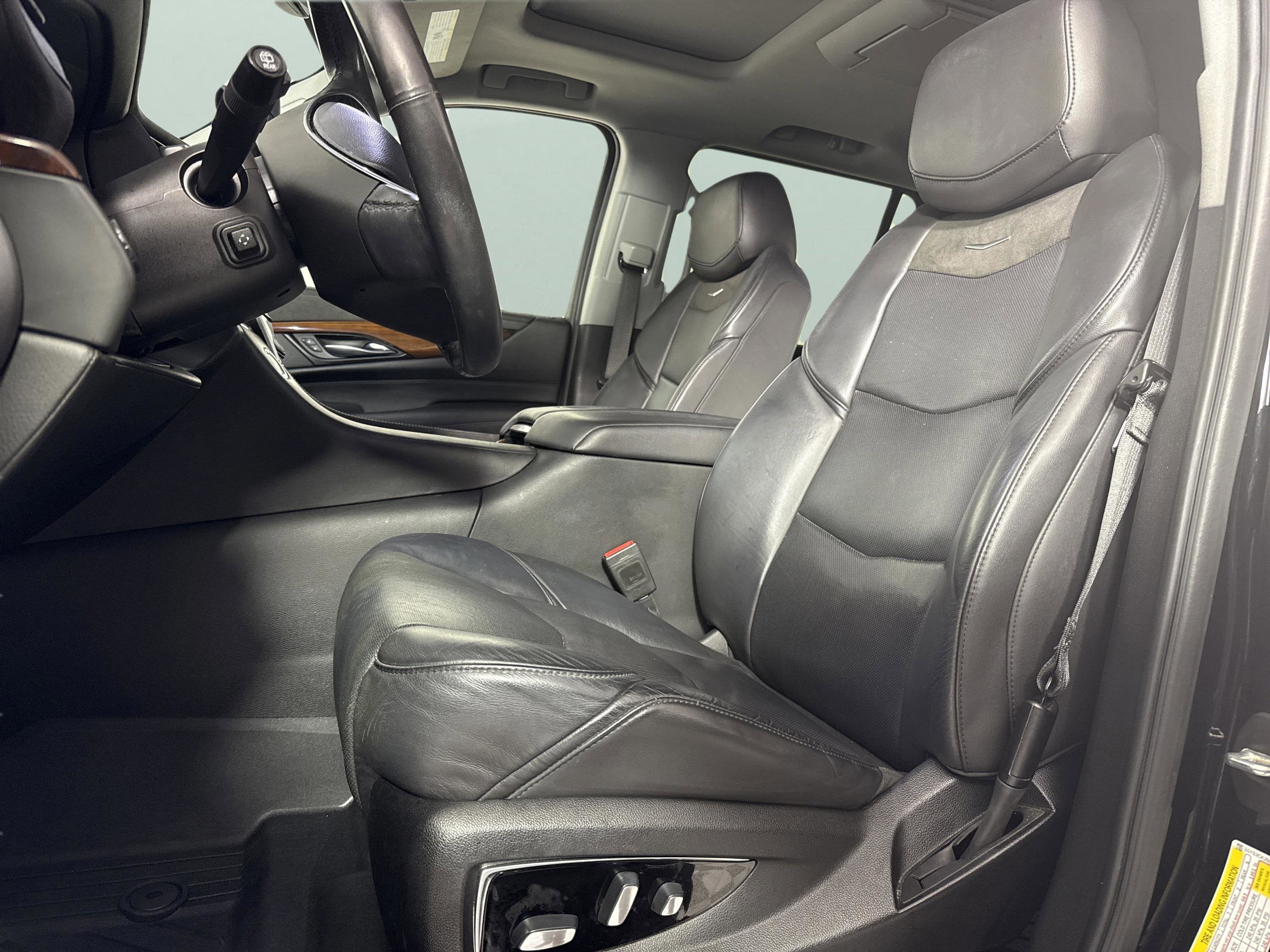 2020 Cadillac Escalade Premium Luxury