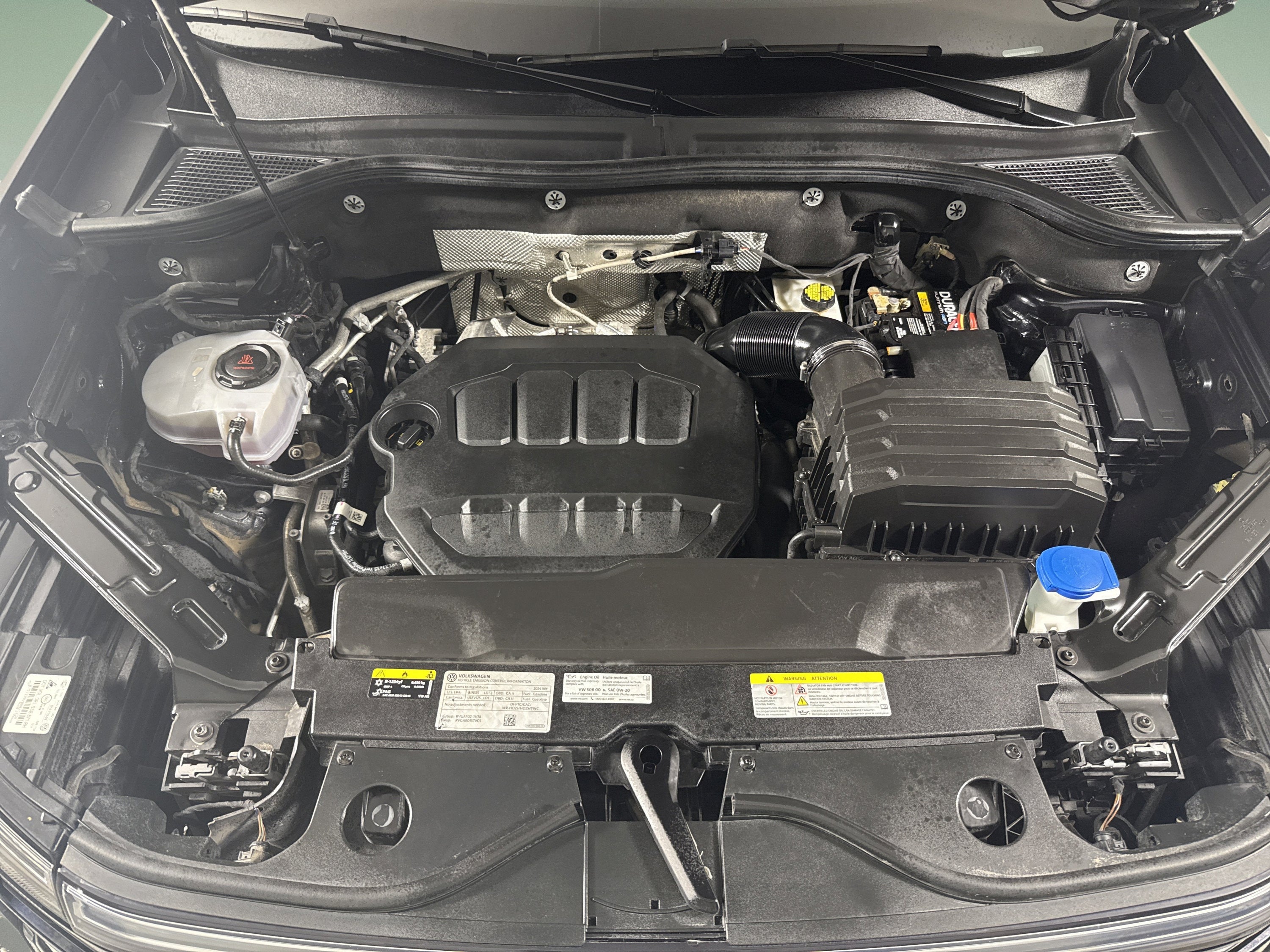 2024 Volkswagen Atlas 2.0T SEL Premium R-Line