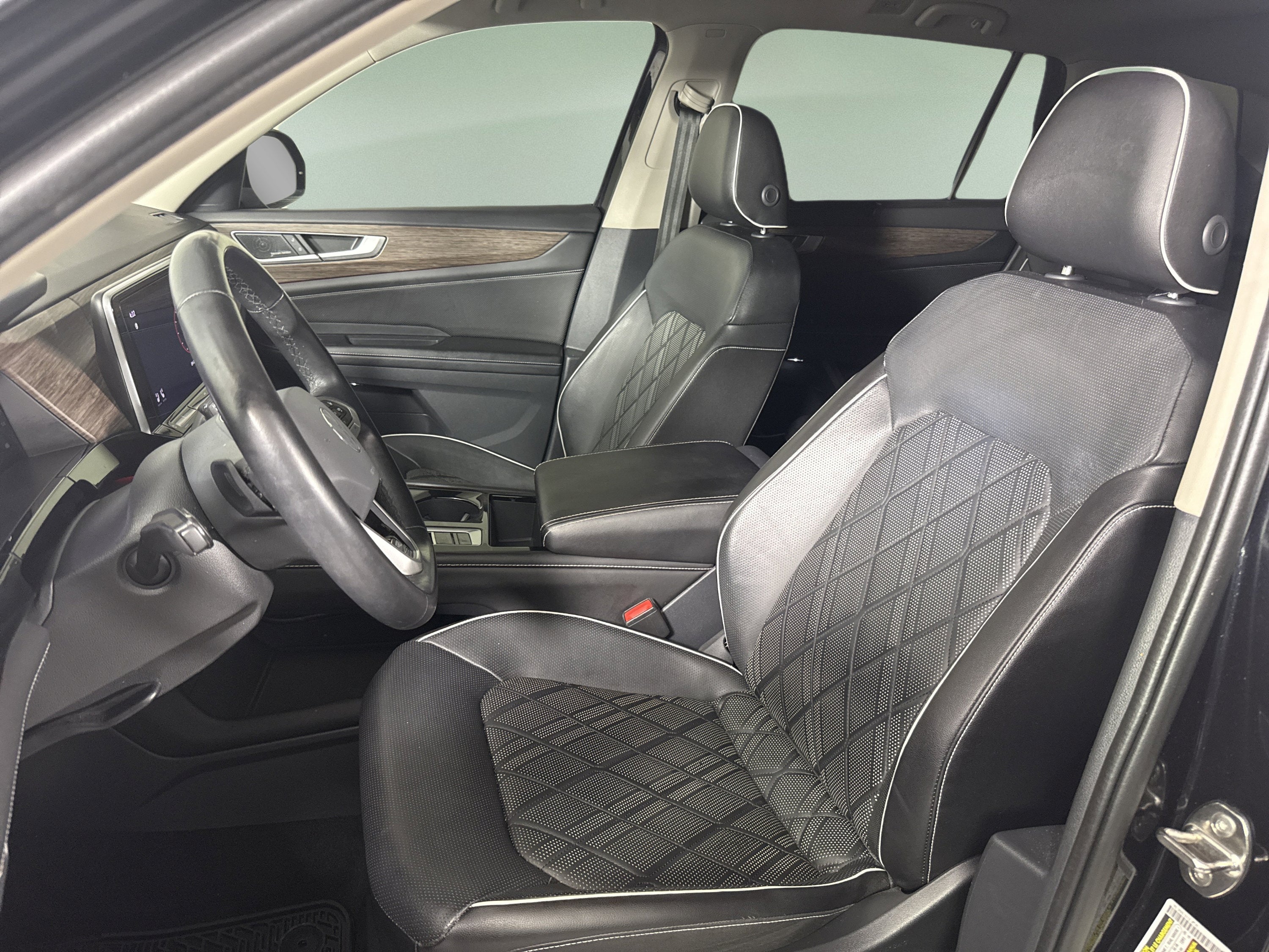 2024 Volkswagen Atlas 2.0T SEL Premium R-Line