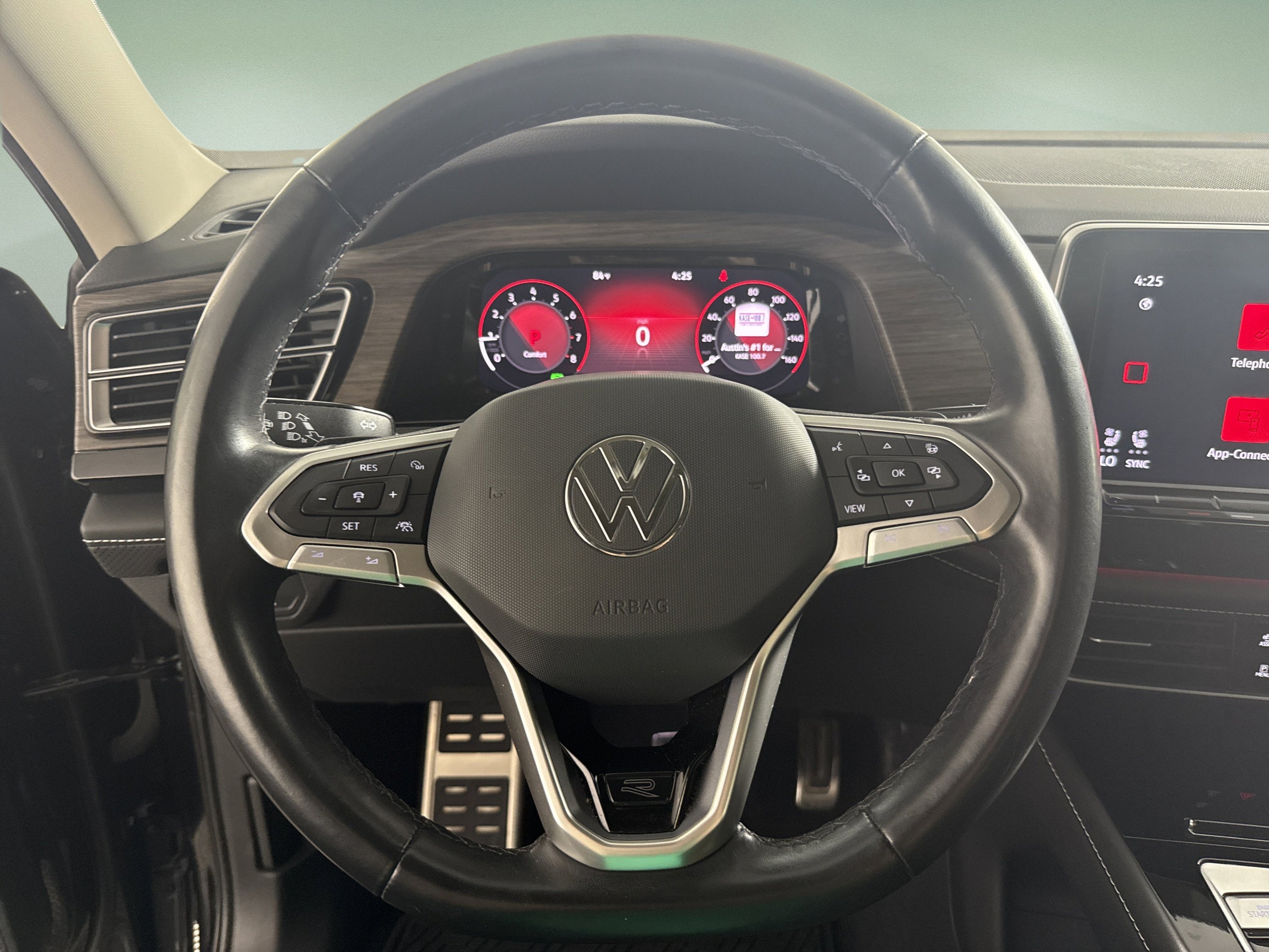 2024 Volkswagen Atlas 2.0T SEL Premium R-Line