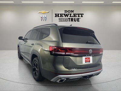 2024 Volkswagen Atlas 2.0T Peak Edition SEL