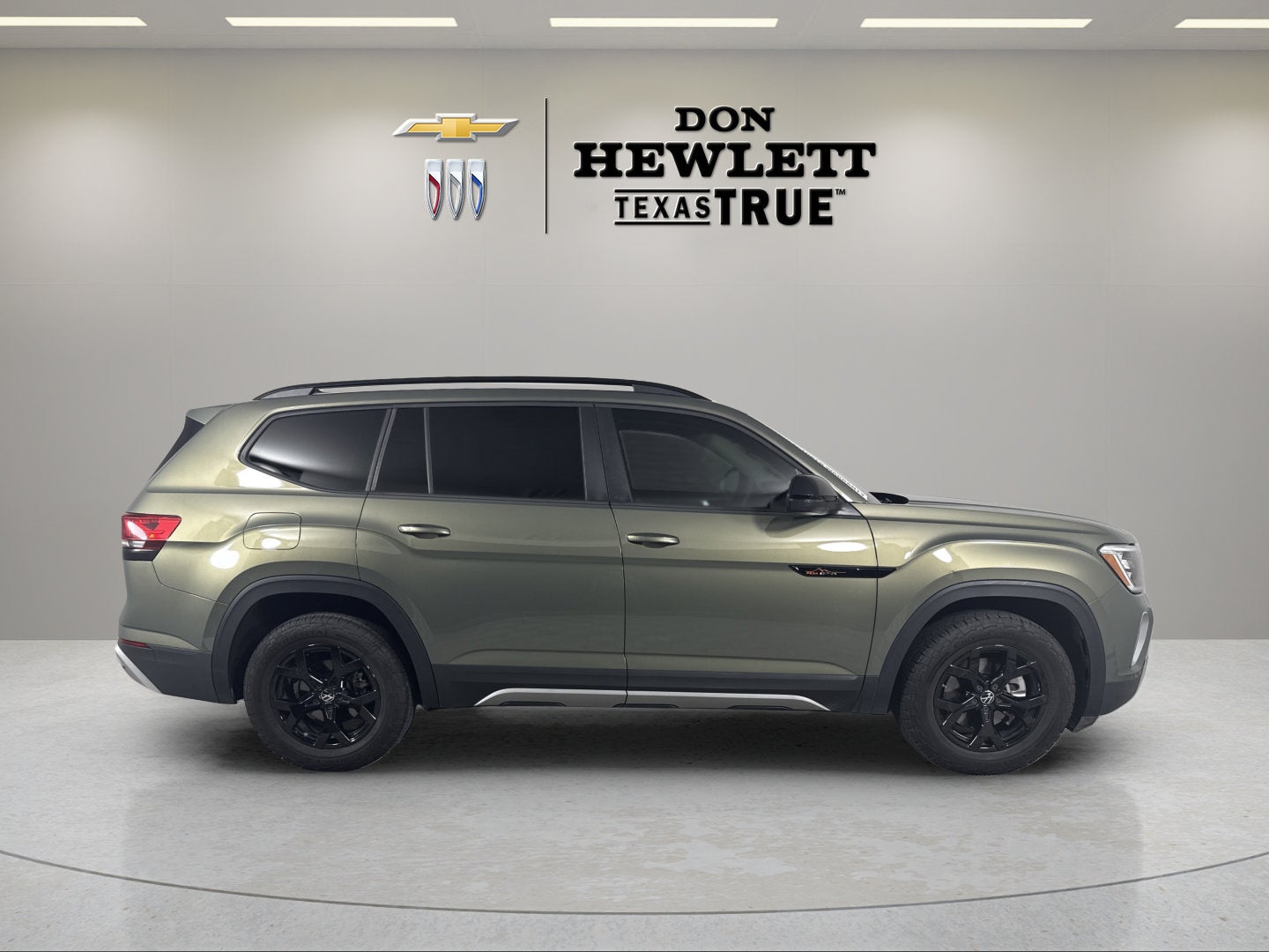 2024 Volkswagen Atlas 2.0T Peak Edition SEL