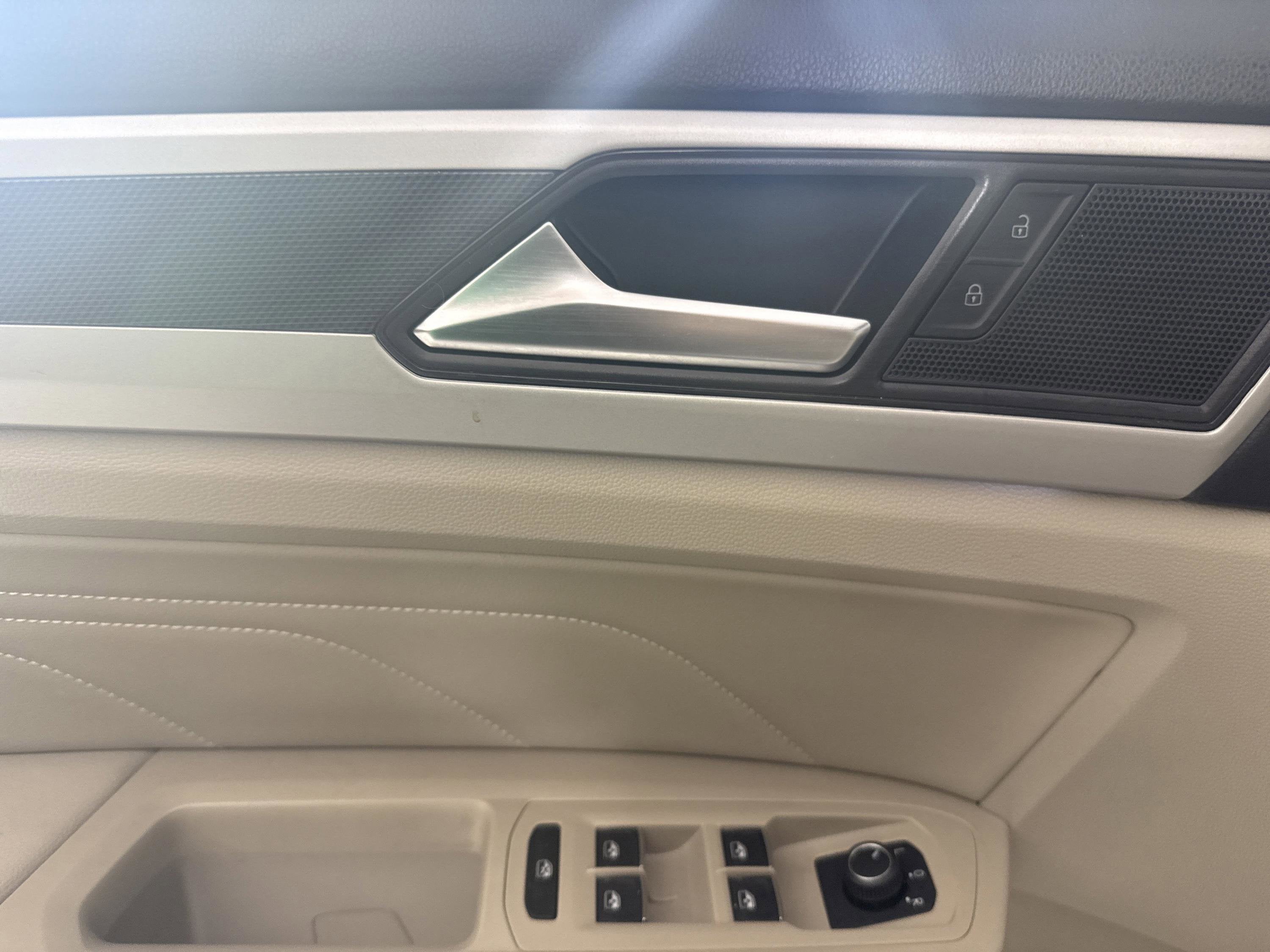 2023 Volkswagen Atlas 3.6L V6 SEL R-Line Black