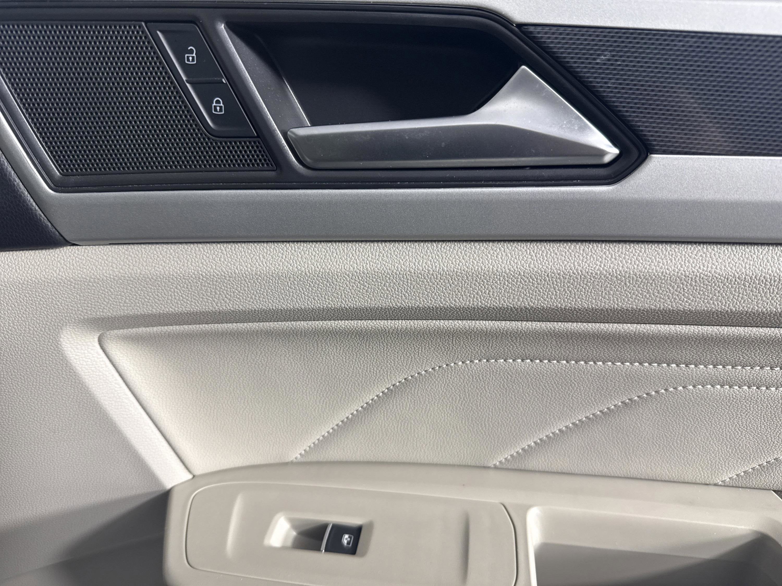 2023 Volkswagen Atlas 3.6L V6 SEL R-Line Black