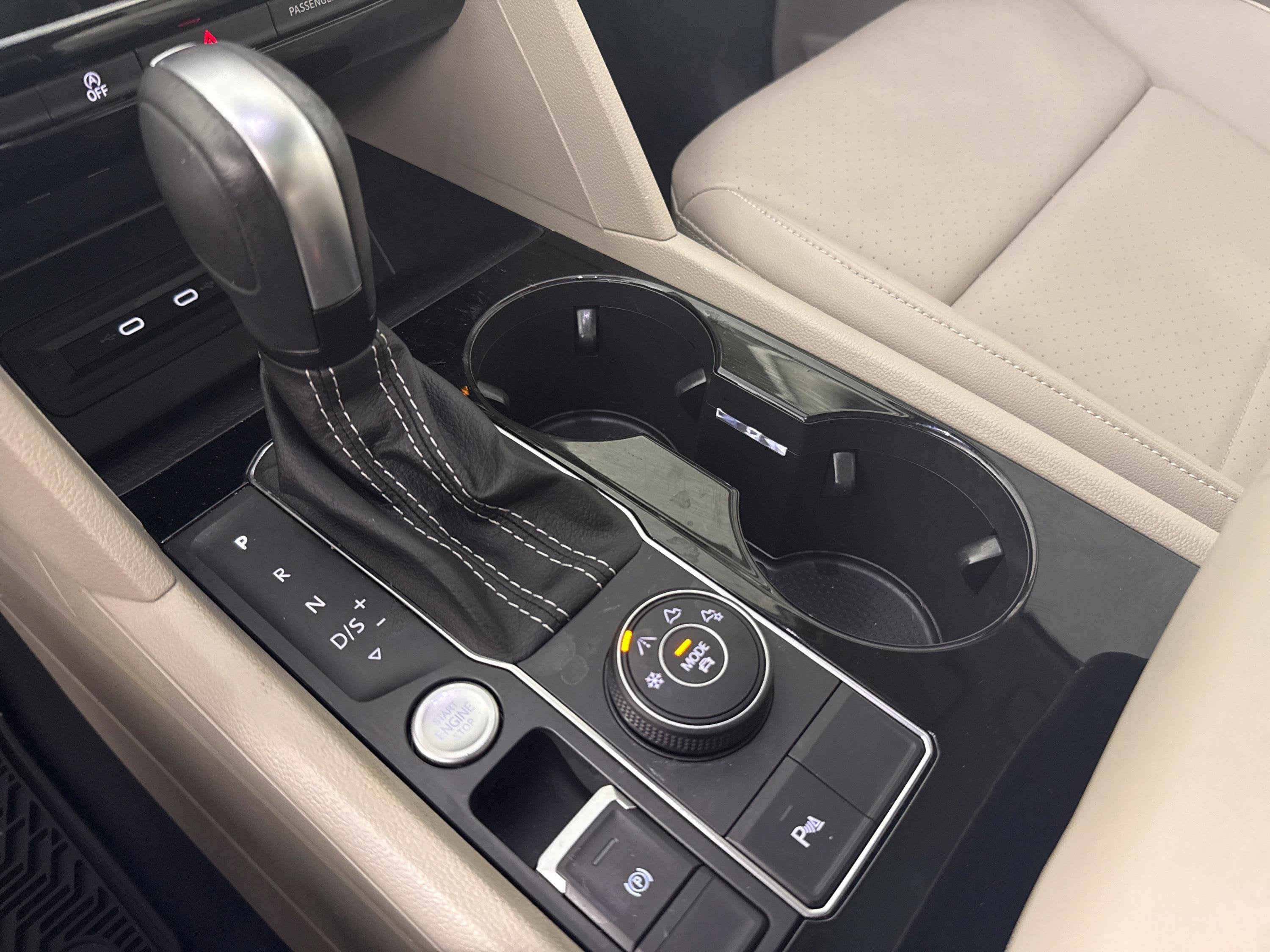 2023 Volkswagen Atlas 3.6L V6 SEL R-Line Black