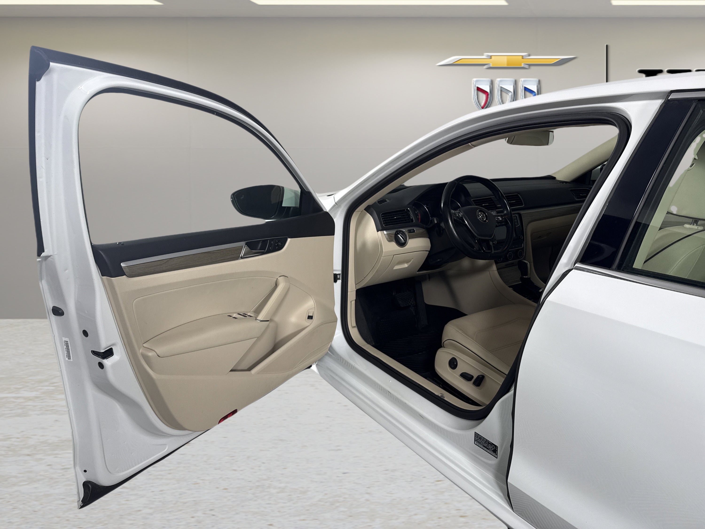 2018 Volkswagen Passat 2.0T SE