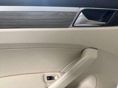 2018 Volkswagen Passat 2.0T SE