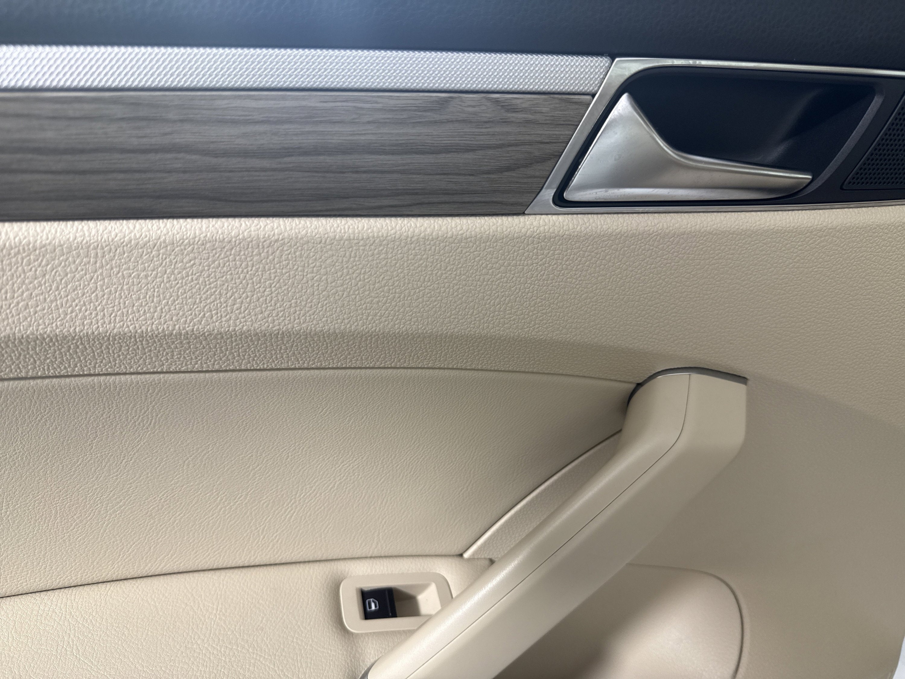 2018 Volkswagen Passat 2.0T SE