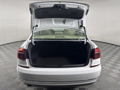 2018 Volkswagen Passat 2.0T SE