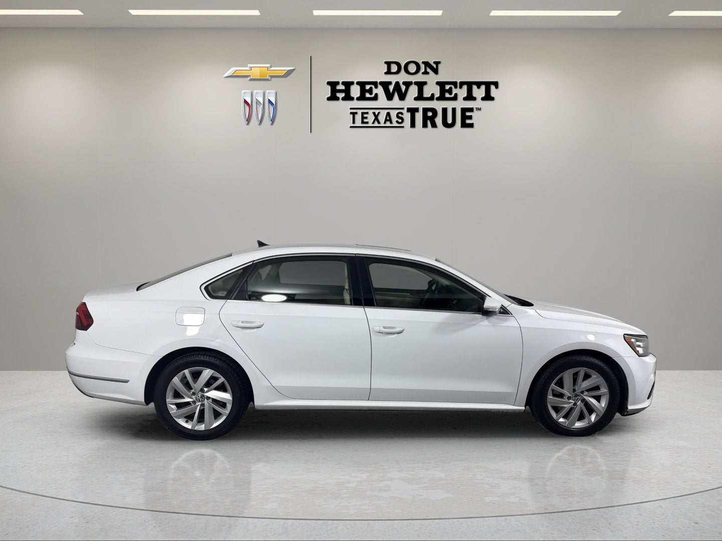 2018 Volkswagen Passat 2.0T SE