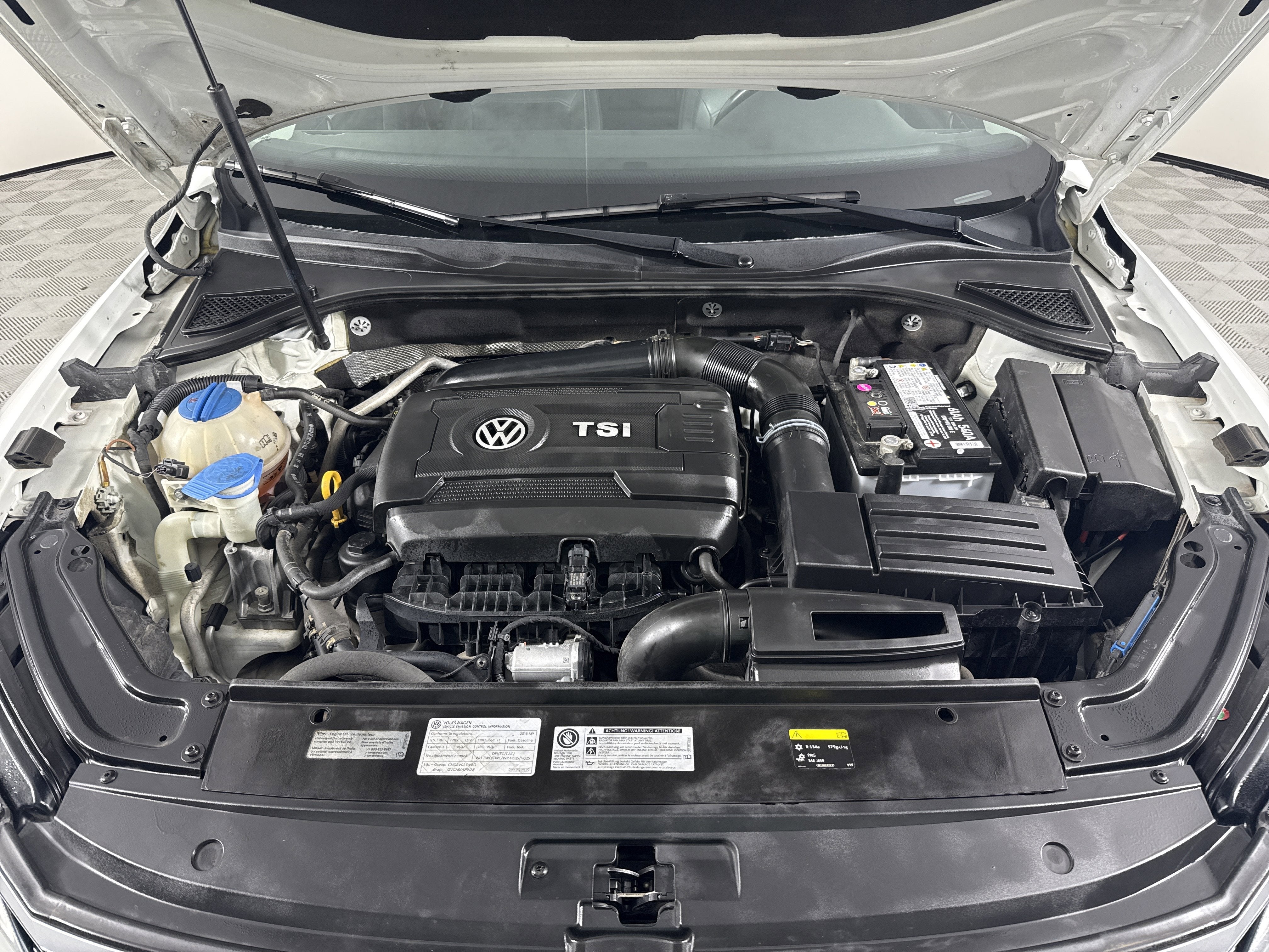 2016 Volkswagen Passat 1.8T SE