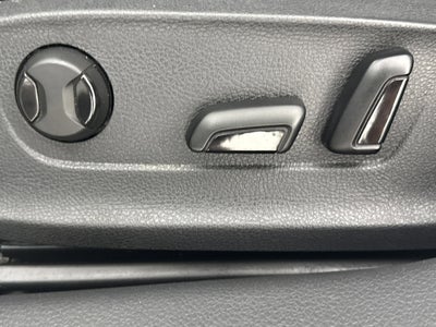 2016 Volkswagen Passat 1.8T SE