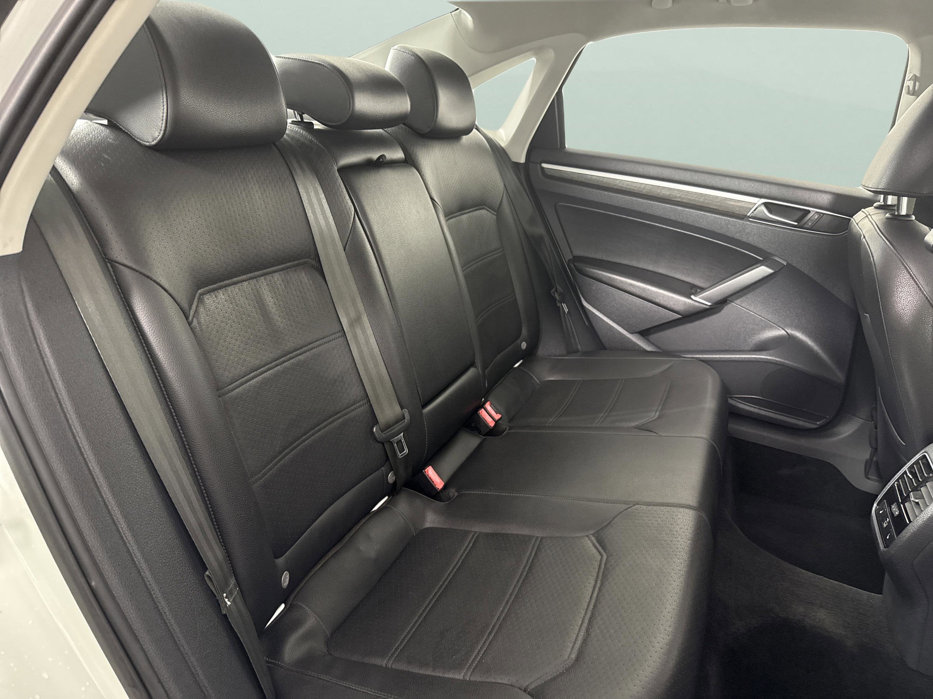 2016 Volkswagen Passat 1.8T SE