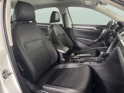 2016 Volkswagen Passat 1.8T SE