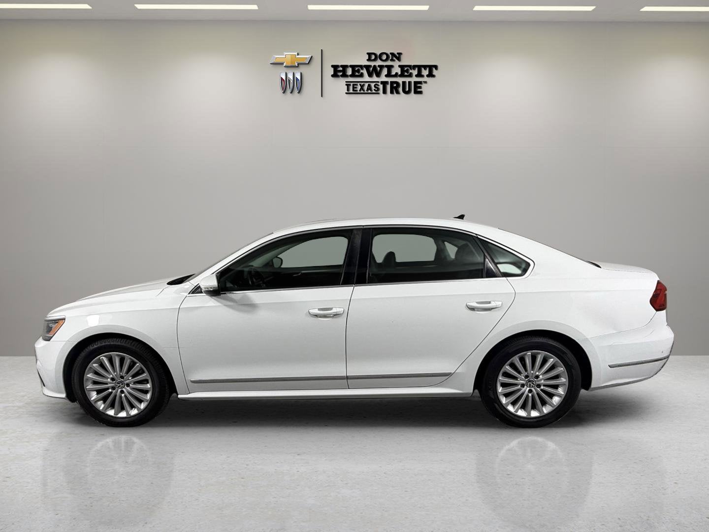 2016 Volkswagen Passat 1.8T SE