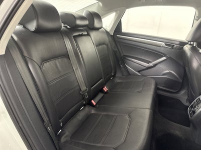 2016 Volkswagen Passat 1.8T SE