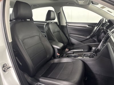 2016 Volkswagen Passat 1.8T SE