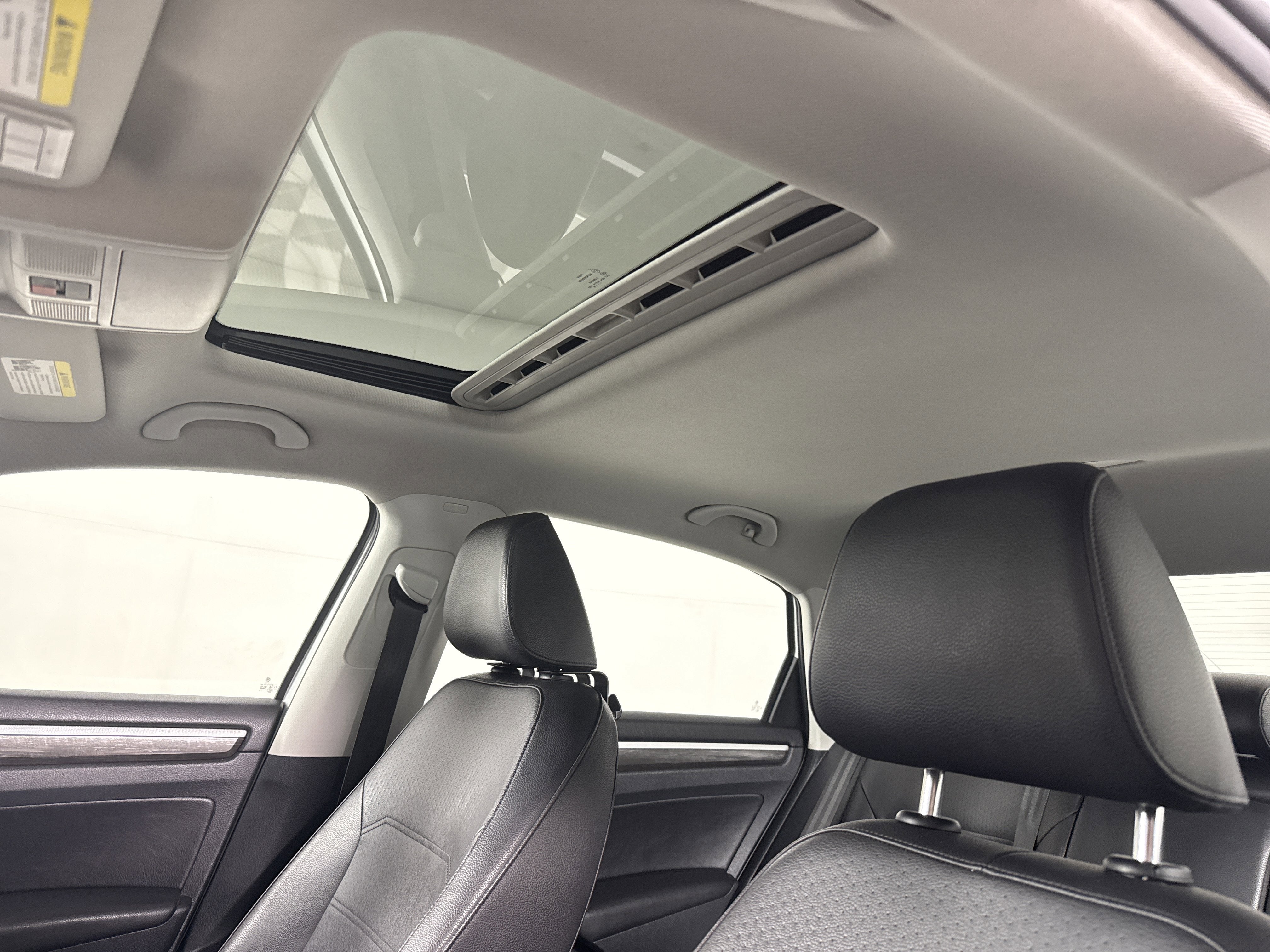 2016 Volkswagen Passat 1.8T SE