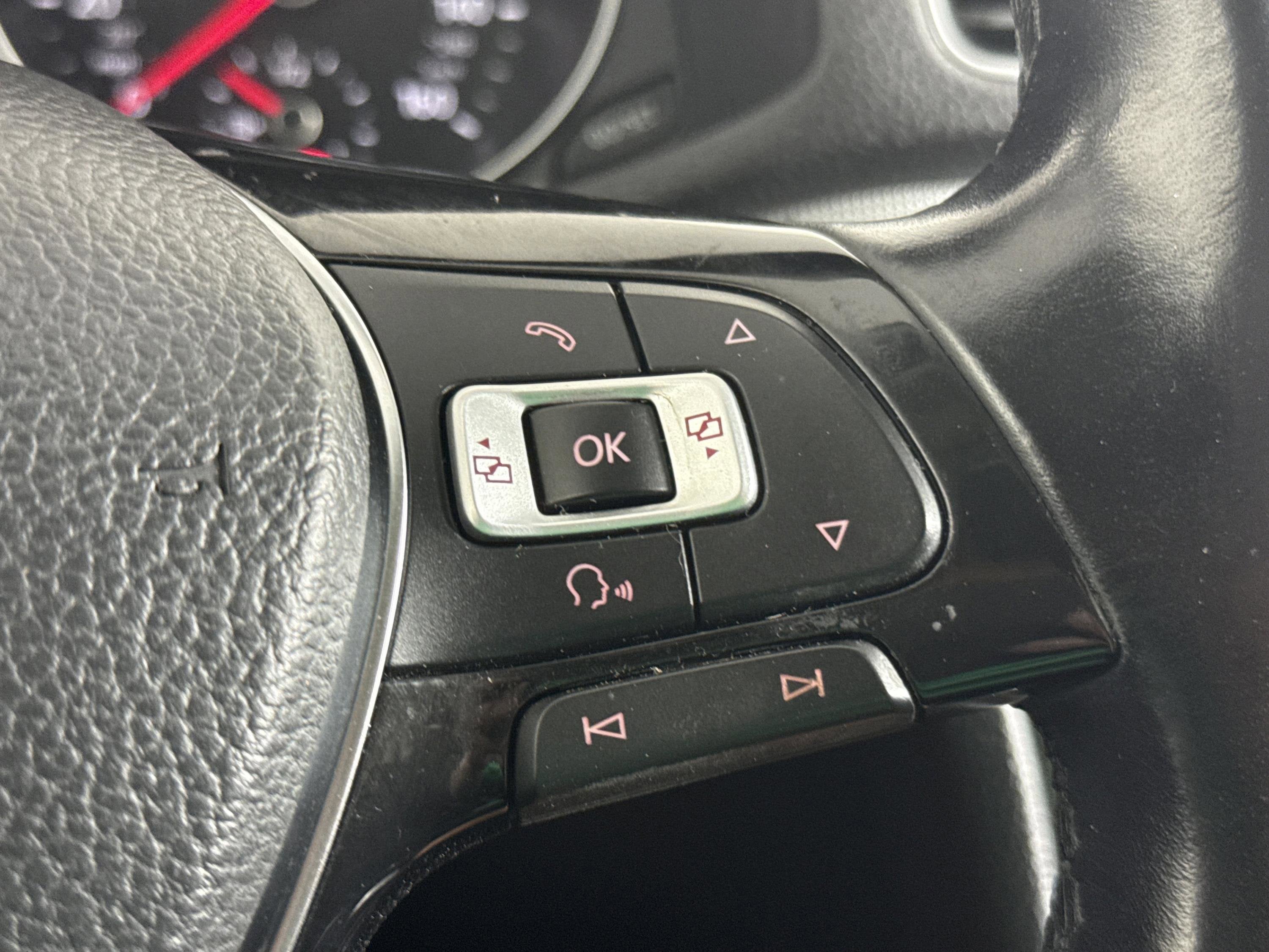 2016 Volkswagen Passat 1.8T SE