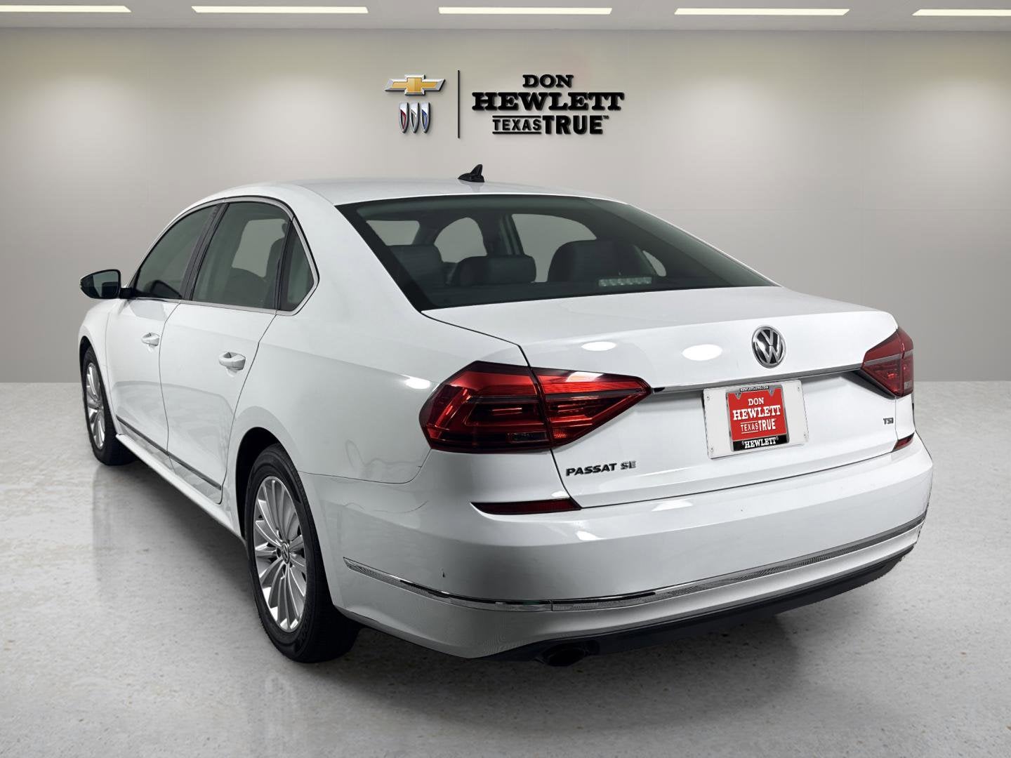 2016 Volkswagen Passat 1.8T SE