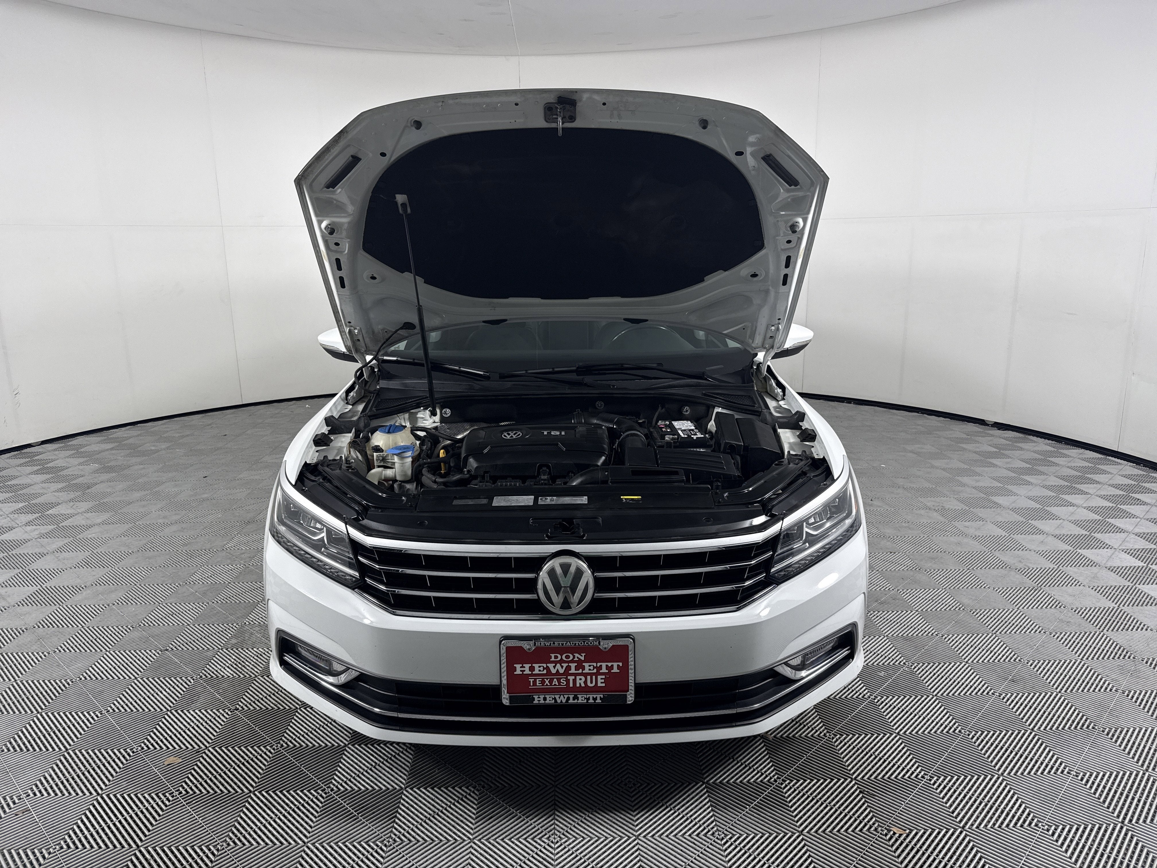 2016 Volkswagen Passat 1.8T SE