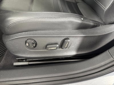 2012 Volkswagen Passat SEL