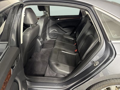 2012 Volkswagen Passat SEL