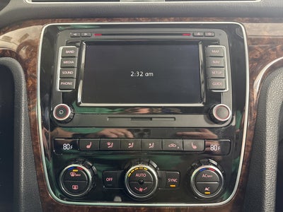 2012 Volkswagen Passat SEL