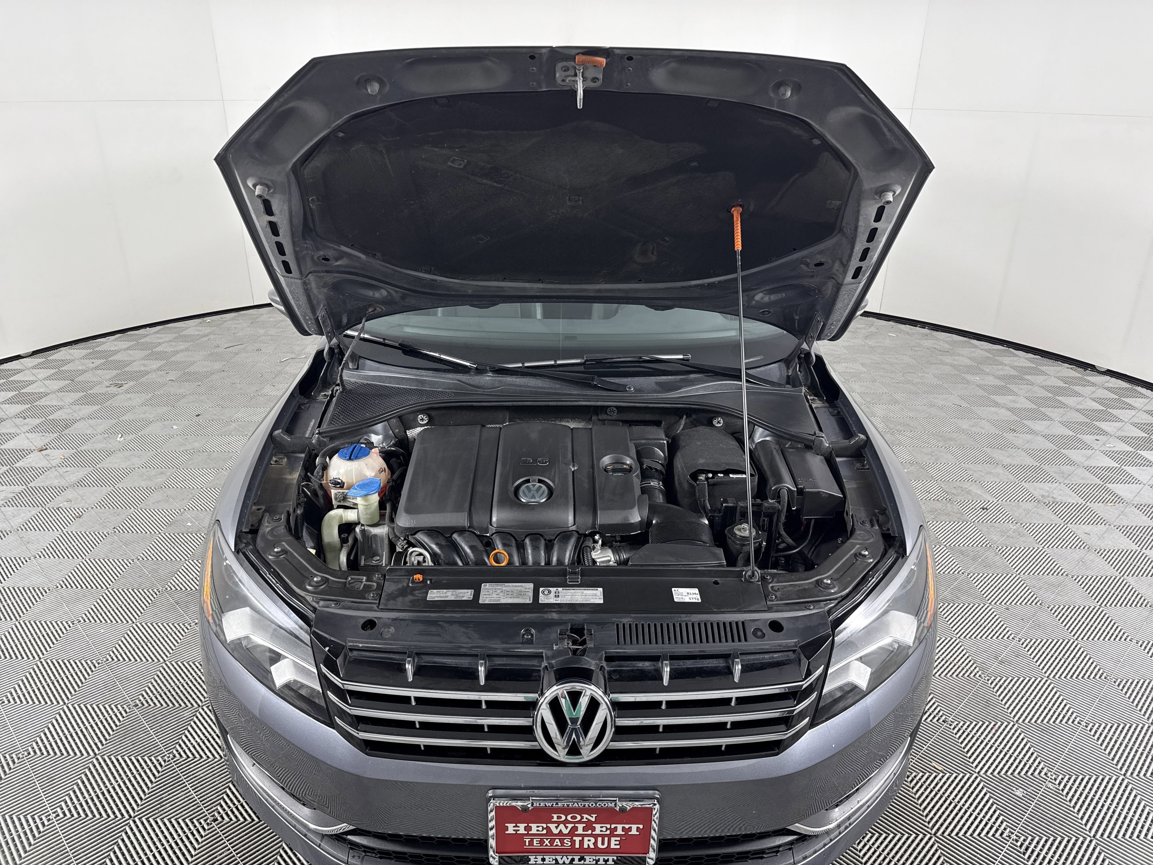 2012 Volkswagen Passat SEL